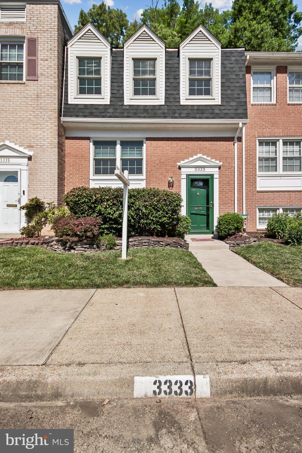 Welcome to 3333 Breckenridge Court — a classic all-brick townhouse in Strathmeade Square, one of Annandale’s most beloved communities. Three bedrooms, 2½ baths across three finished levels. Enjoy a community pool, basketball court, playgrounds, and walking trails. Steps from the Mosaic District, minutes from Dunn Loring Metro, and close to Inova Fairfax Hospital.
Expected on market June 4, 2026.
Open House: Friday June 5, 5–7 PM | Saturday June 6, 12–4 PM | Sunday June 7, 12–4 PM