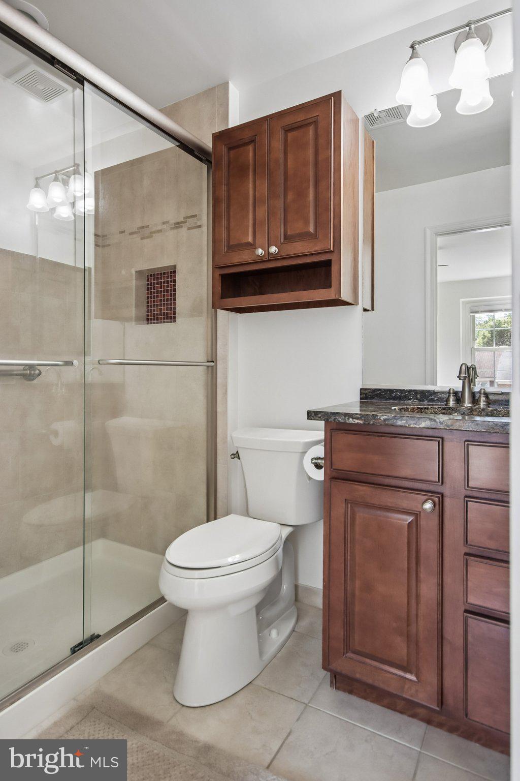 STRATHMEADE SQUARE - Residential