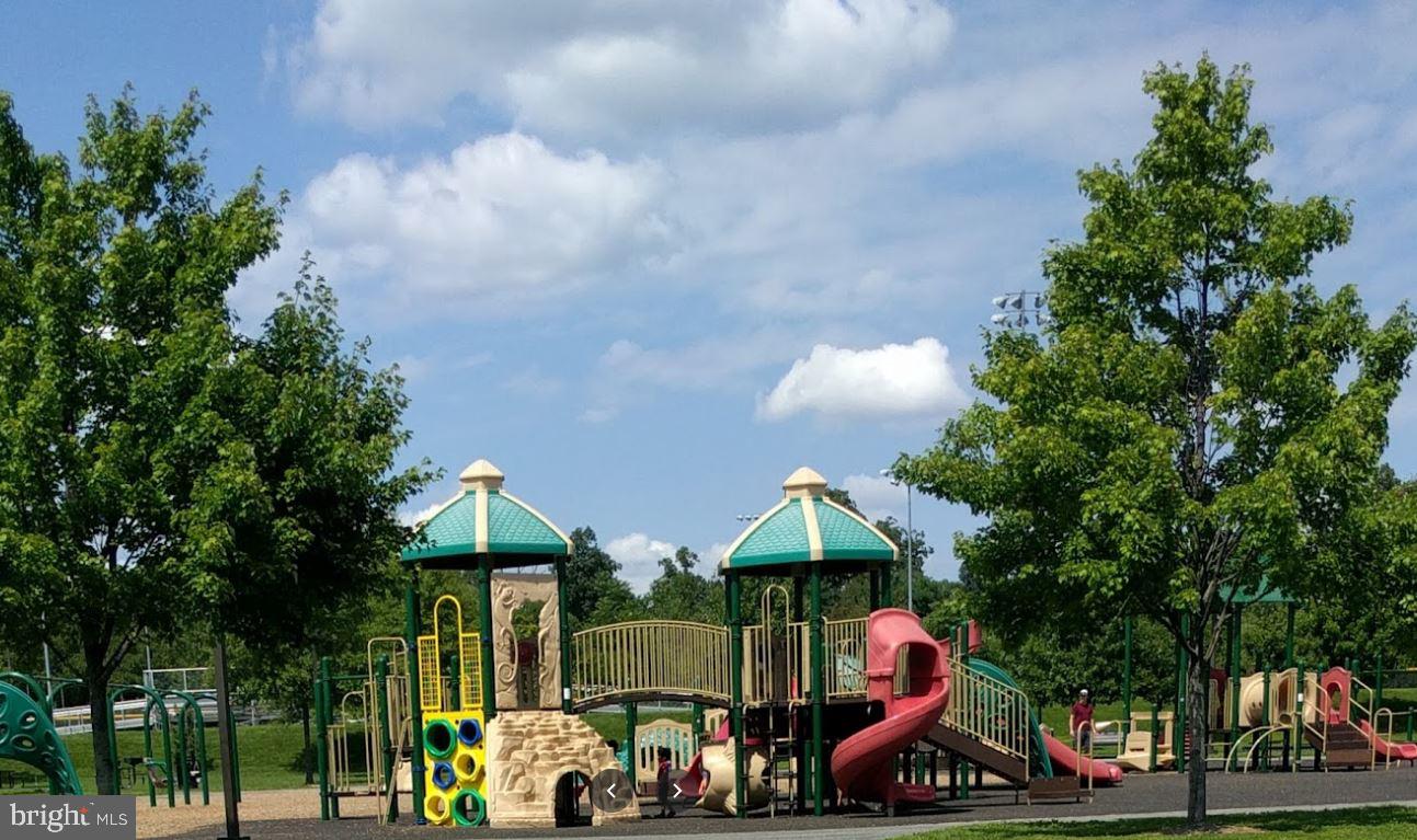 KING FARM BAILEYS COMMON - Residential