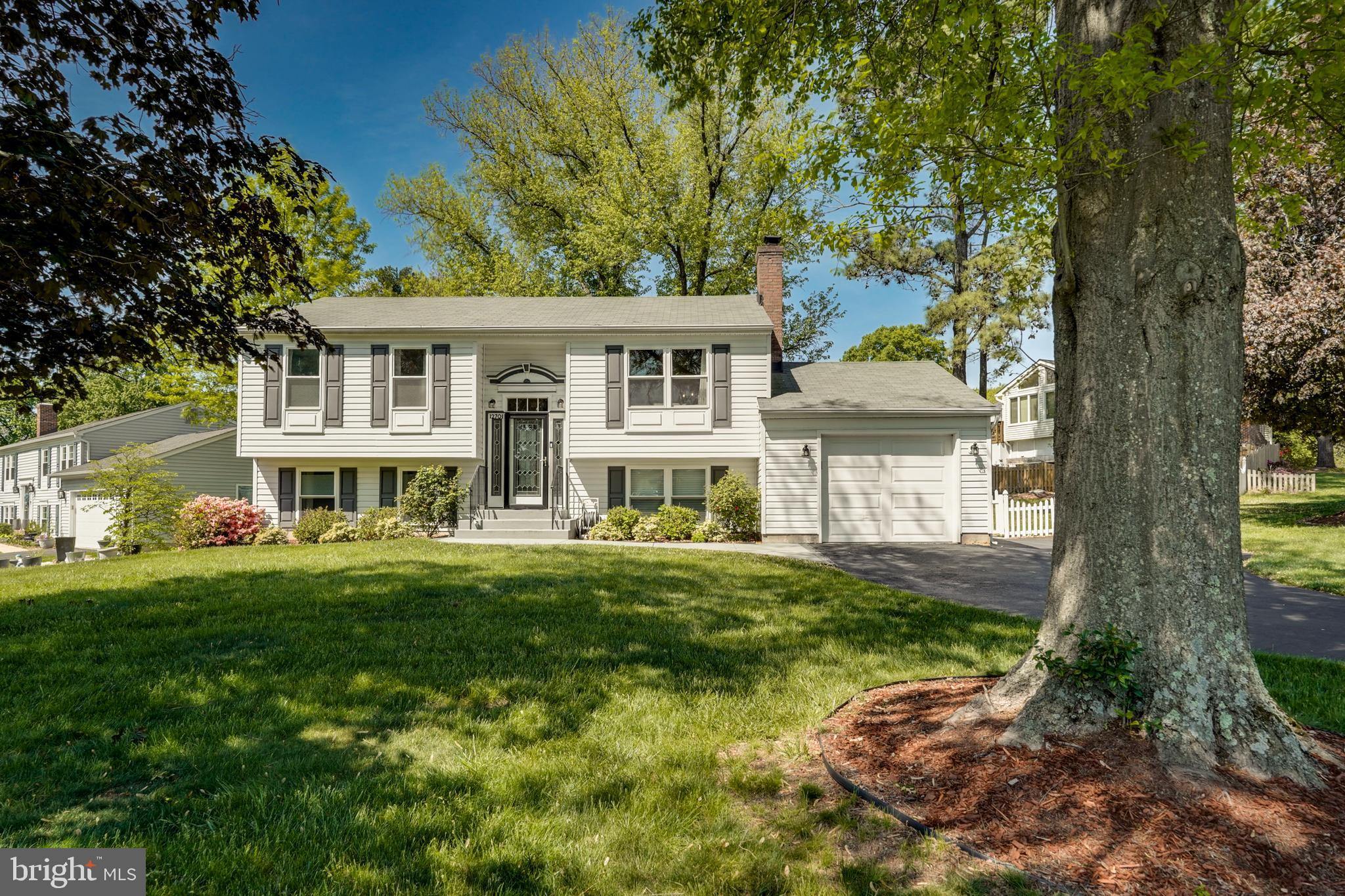 FOX MILL ESTATES - Residential