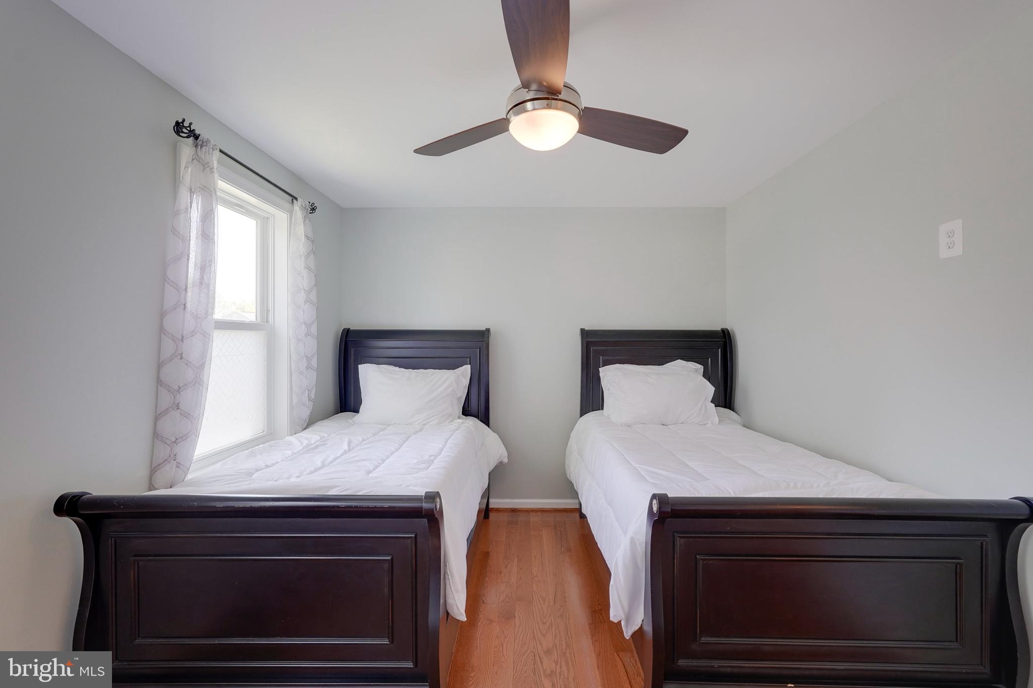 FOX MILL ESTATES - Residential