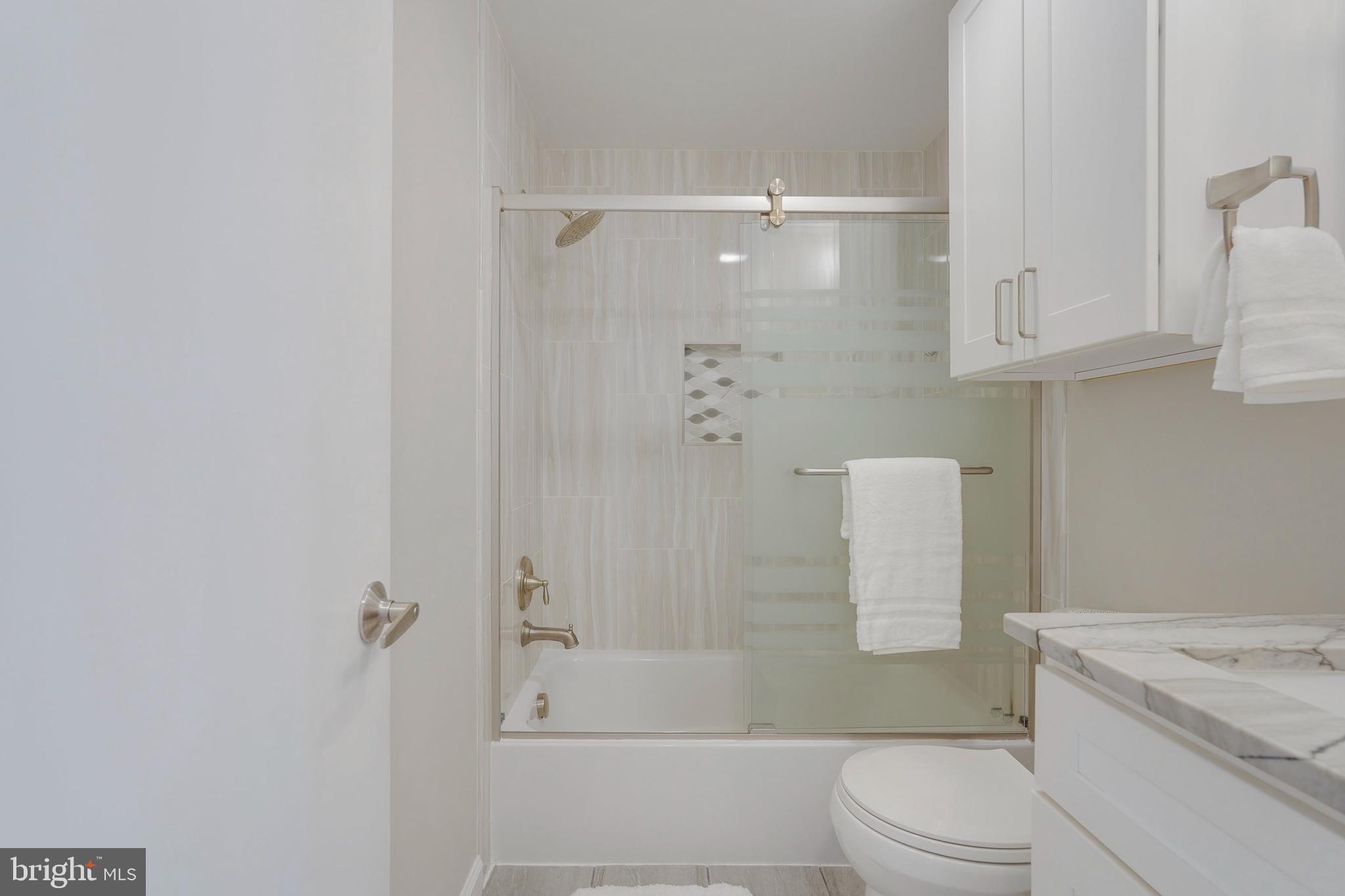 FOX MILL ESTATES - Residential