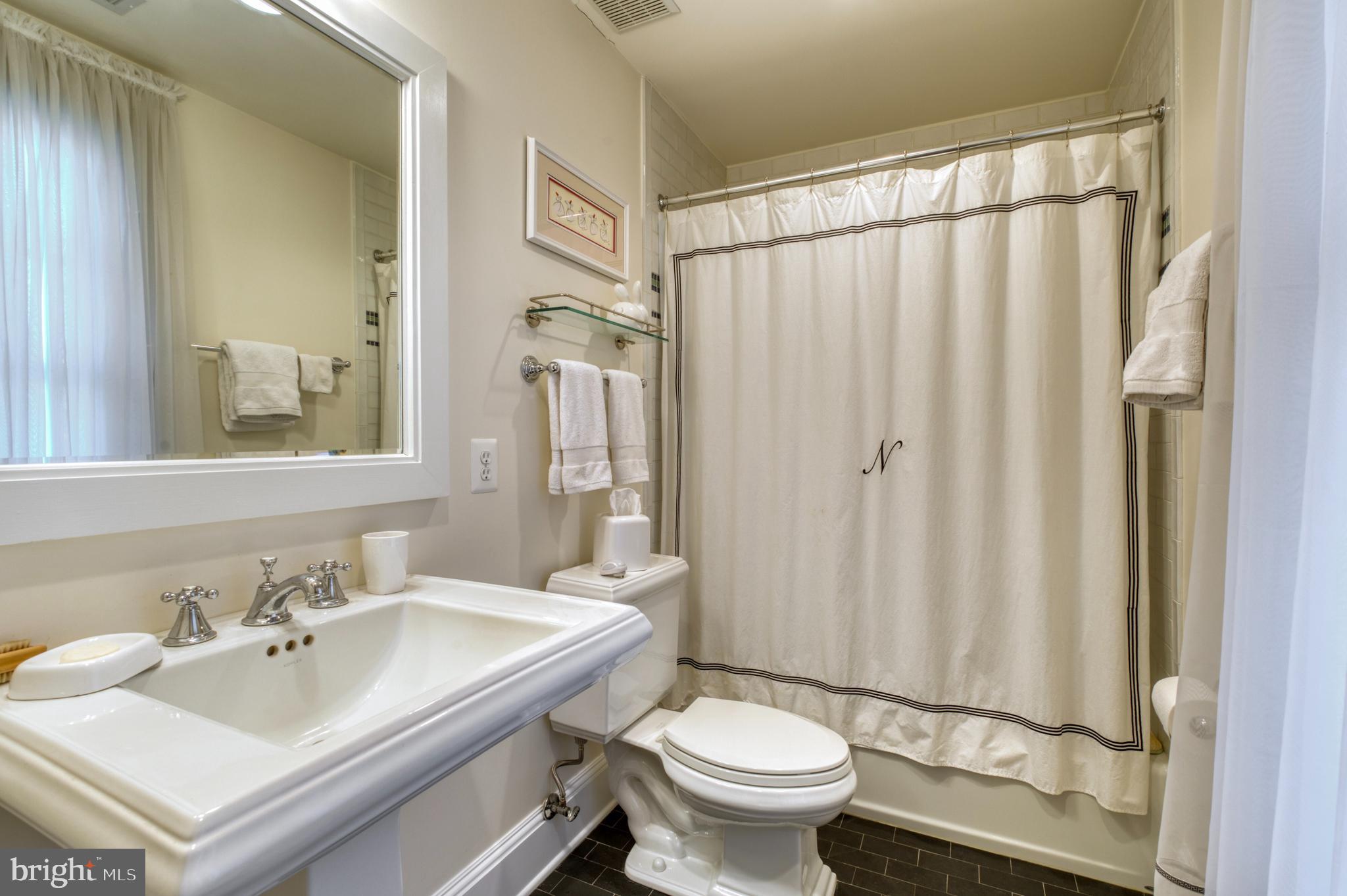 ASHTON HEIGHTS - Residential