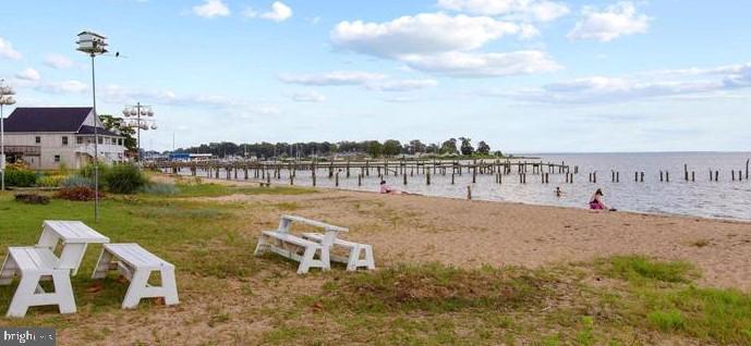 WESTMORELAND SHORES - Residential