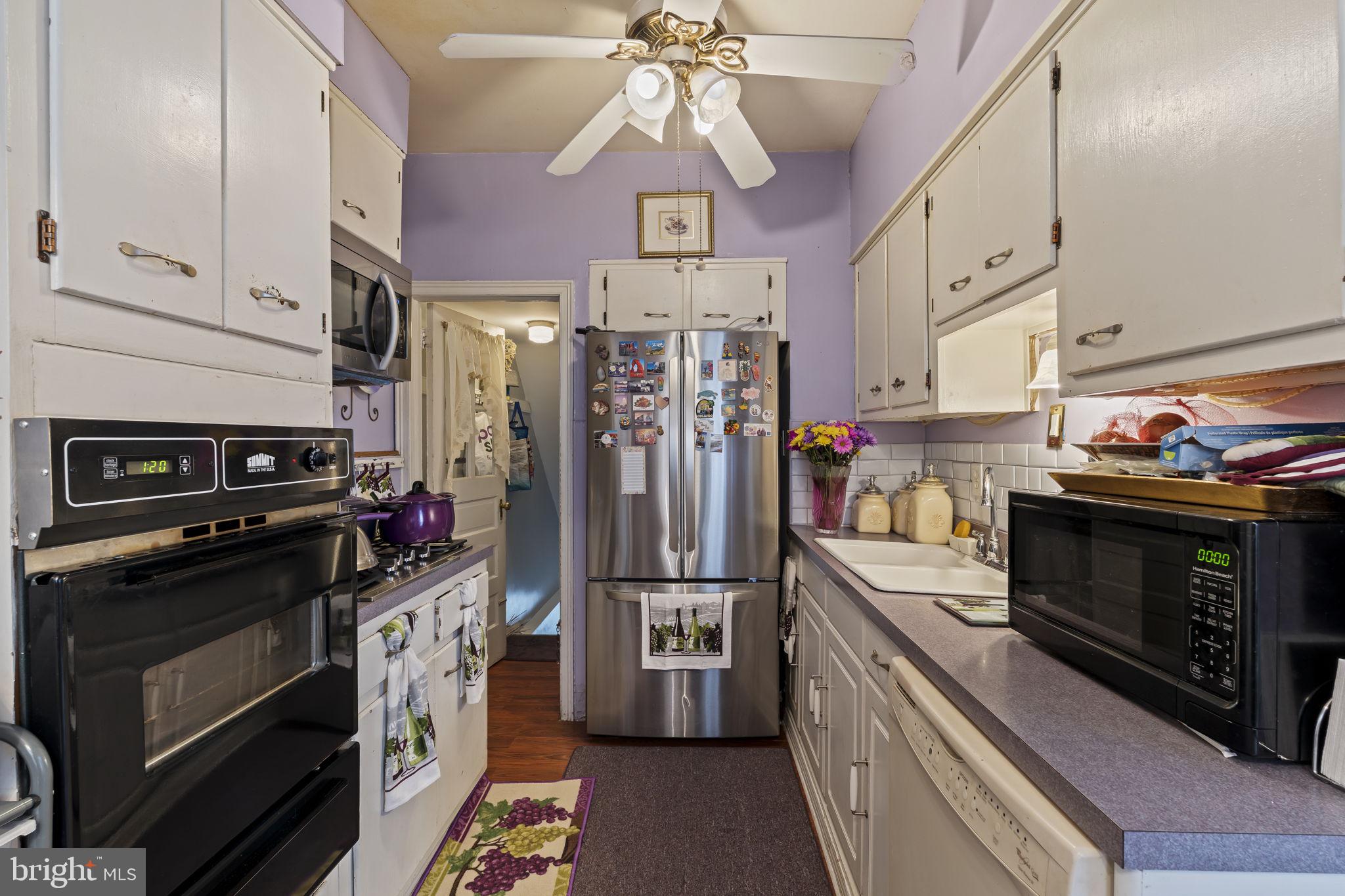 EAST OAK LANE - Residential