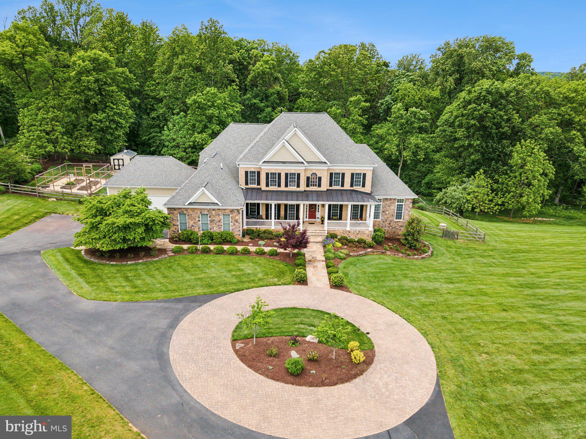 PARK MEADOWS - Residential