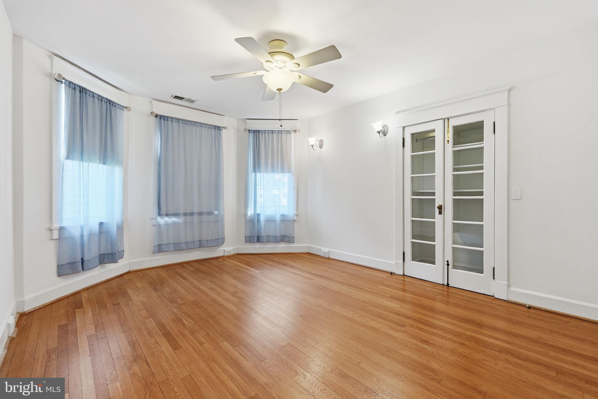 MURRAY HILL - Residential