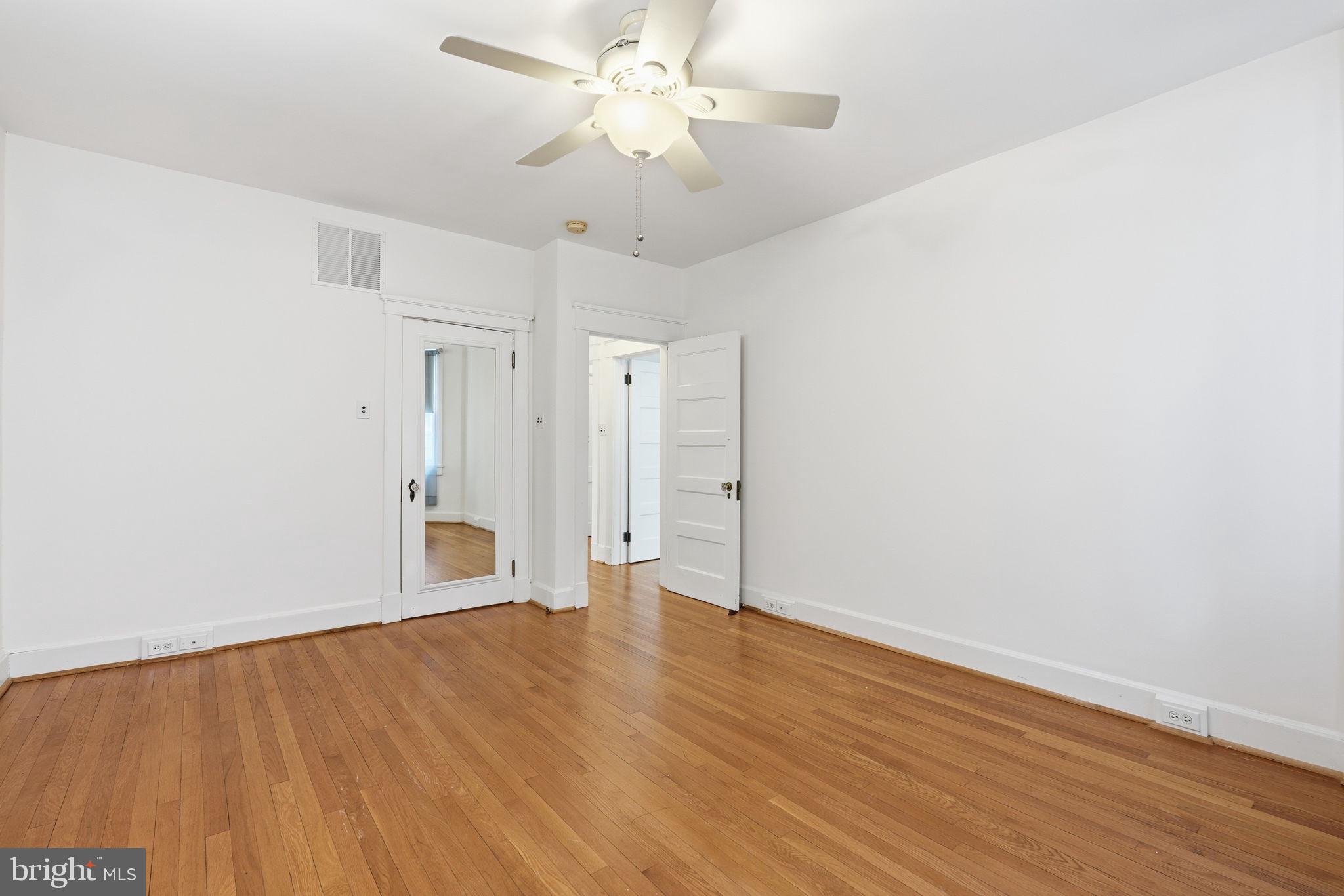 MURRAY HILL - Residential