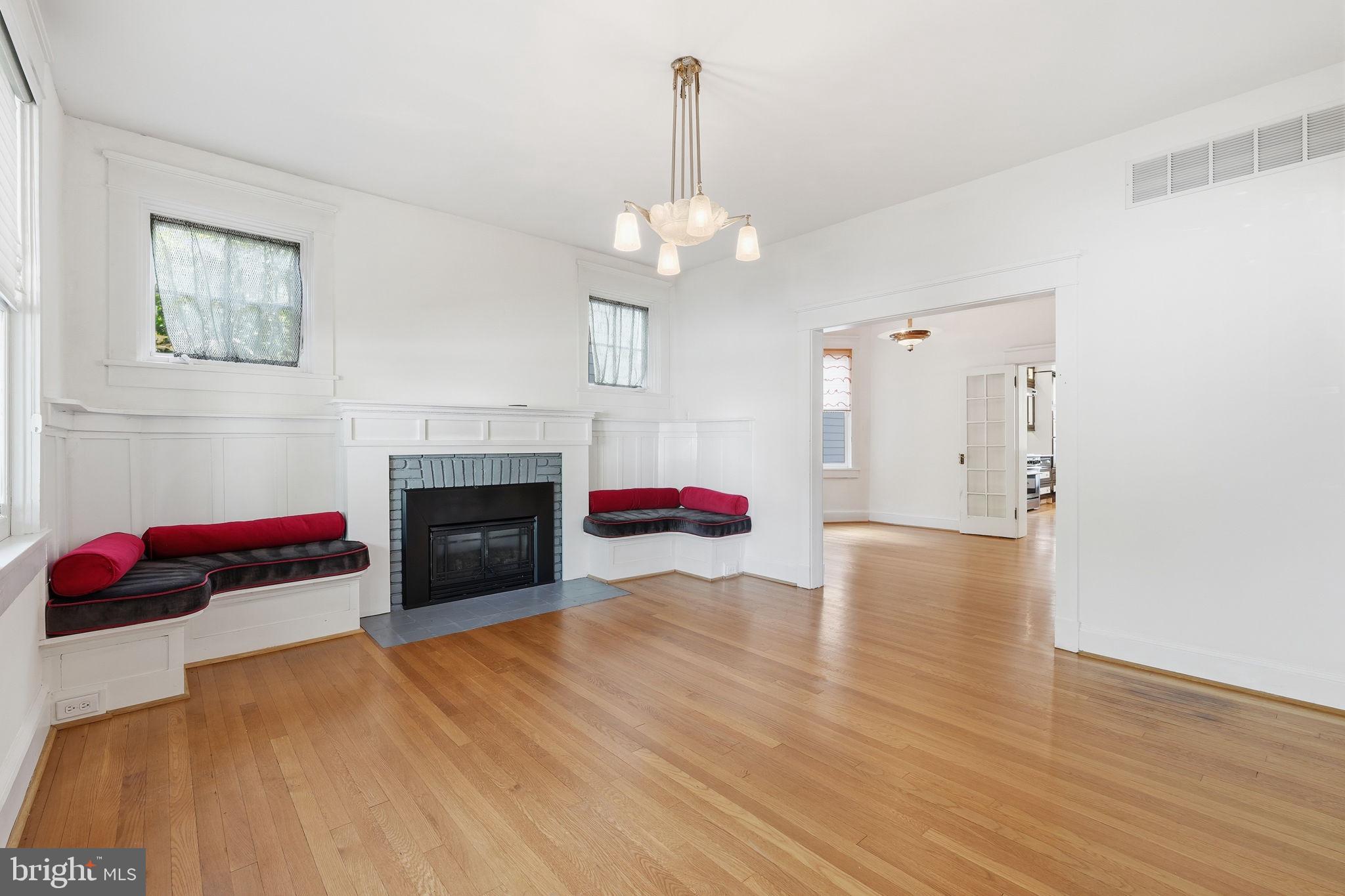 MURRAY HILL - Residential