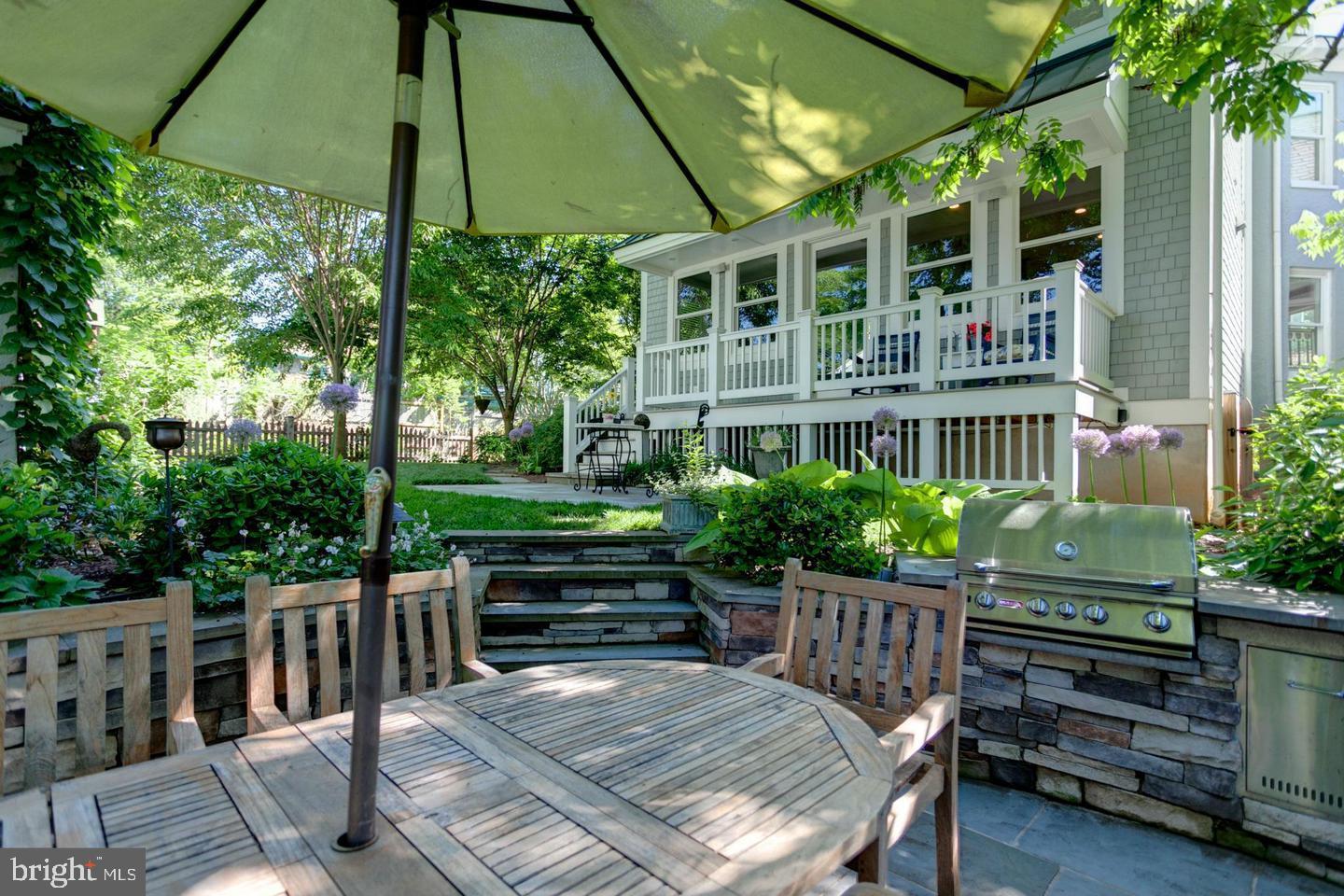 MURRAY HILL - Residential