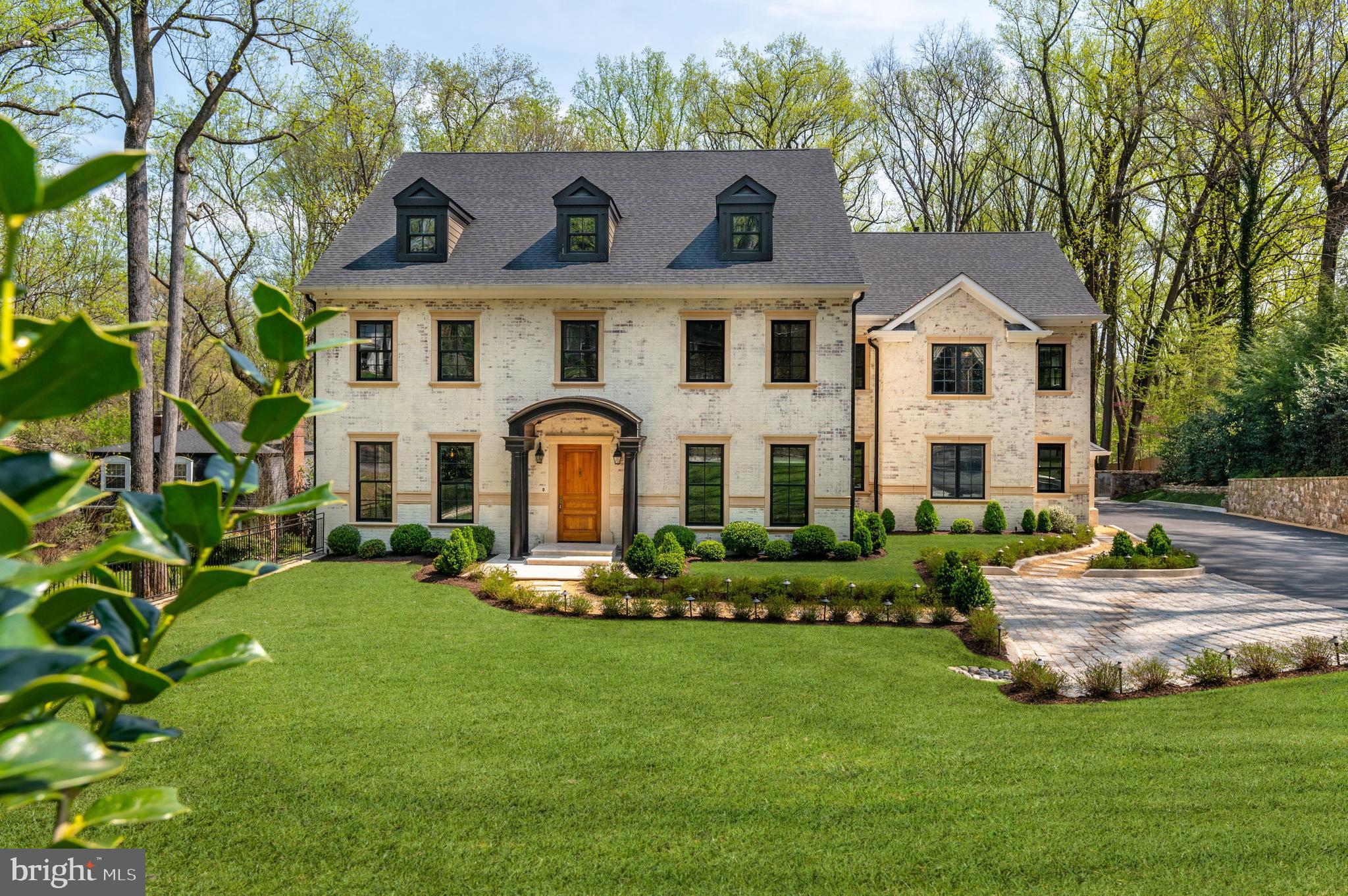 RIVER OAKS - Residential