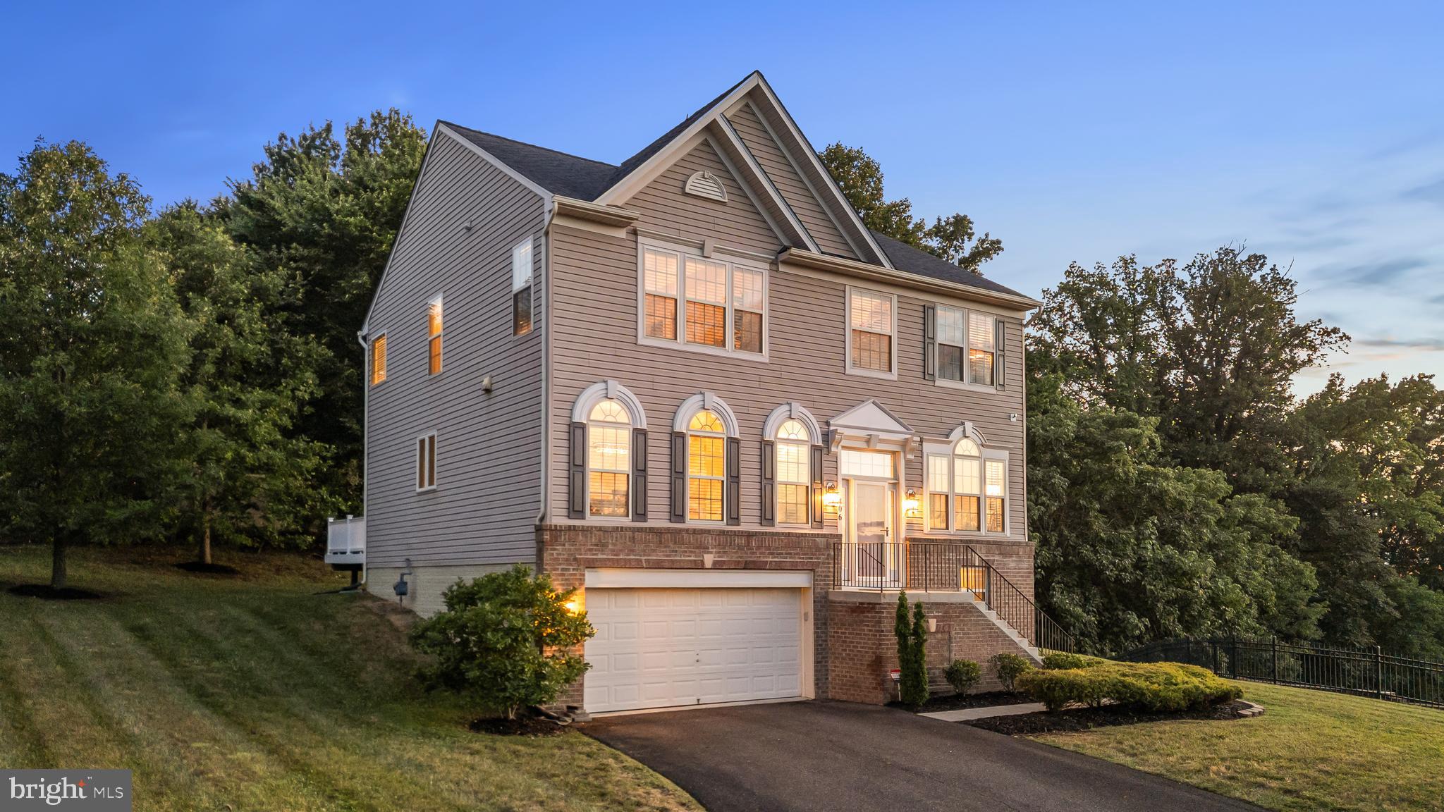 TANTALLON ON THE POTOMAC - Residential