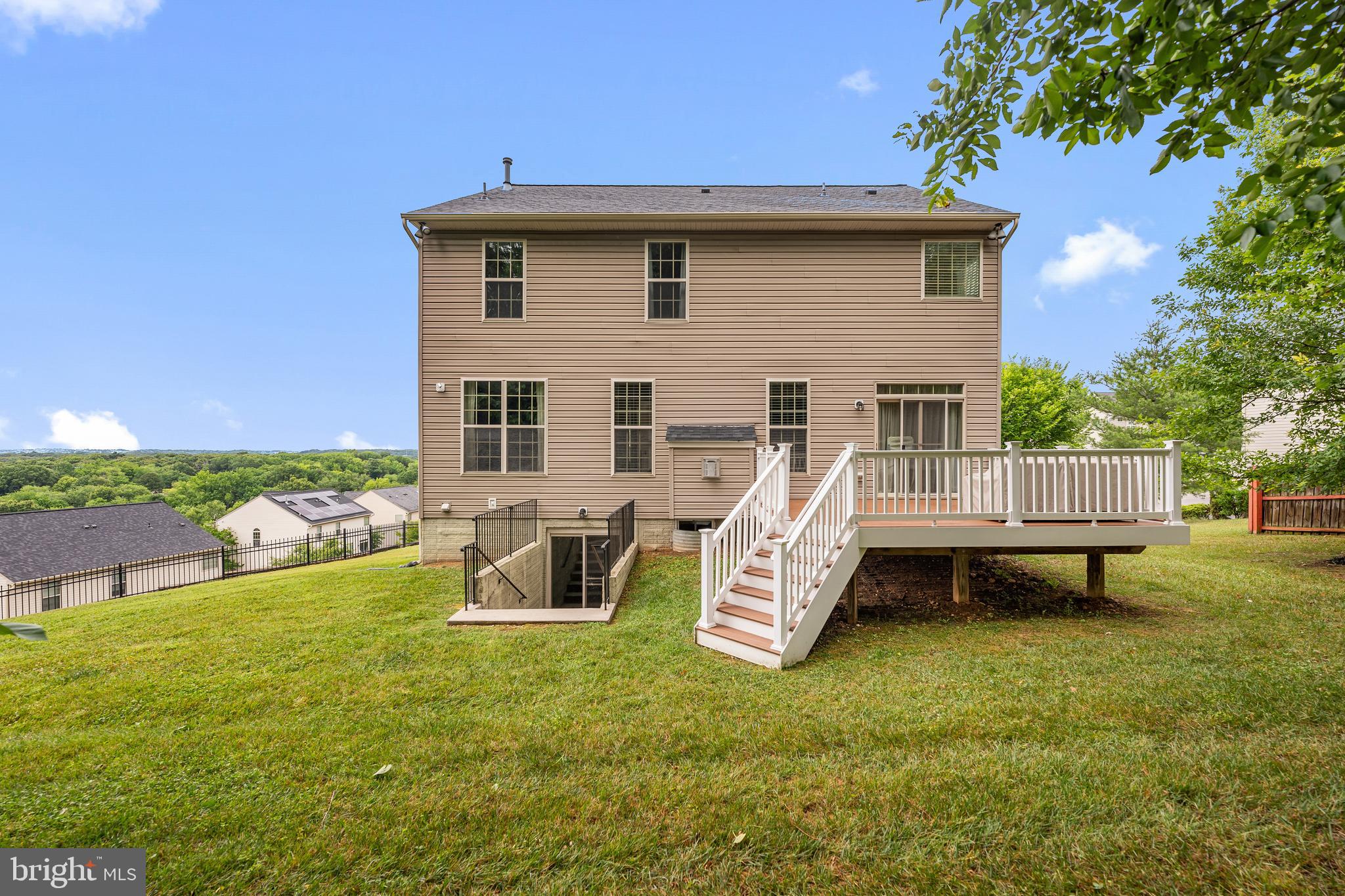 TANTALLON ON THE POTOMAC - Residential