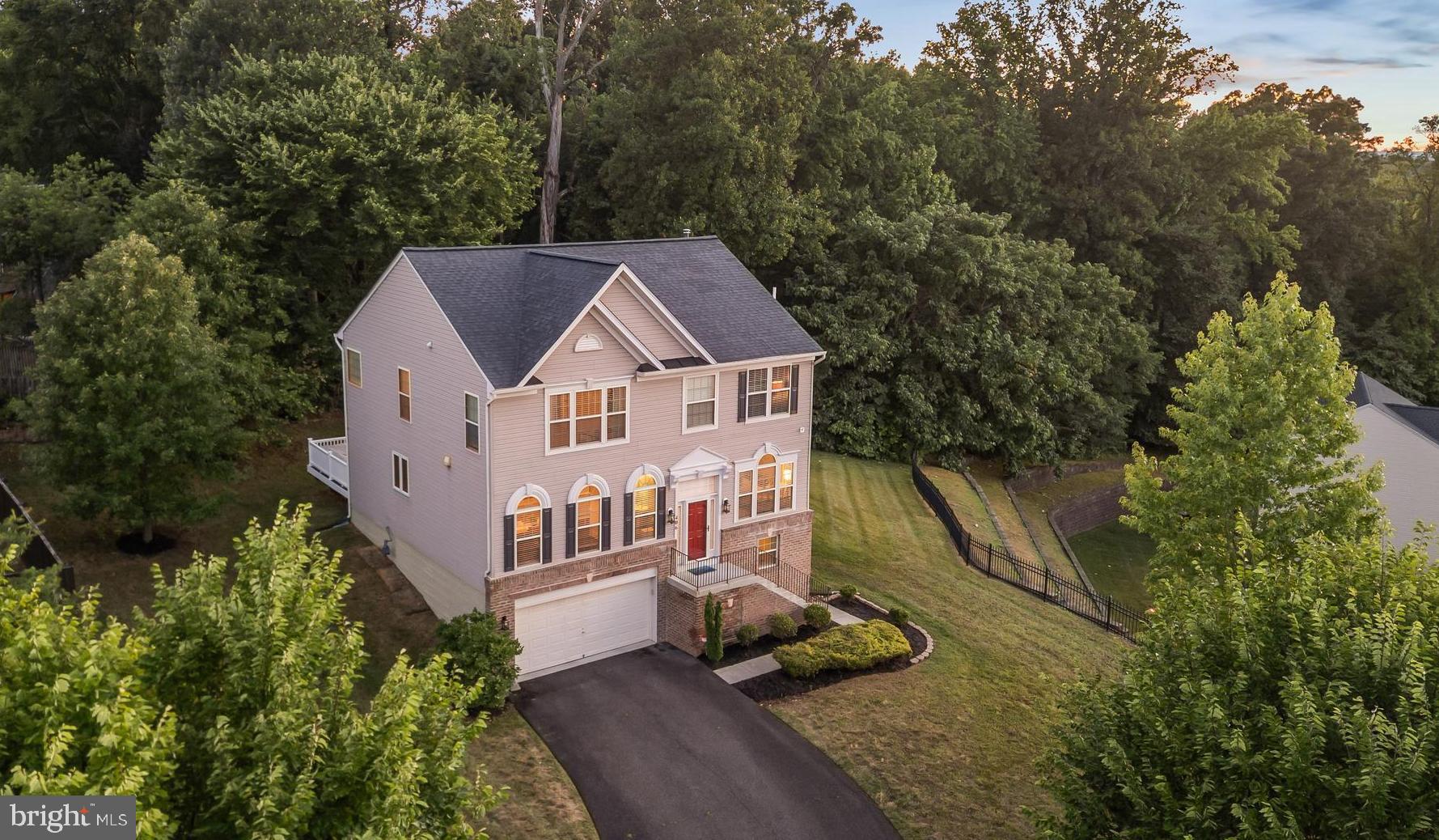 TANTALLON ON THE POTOMAC - Residential