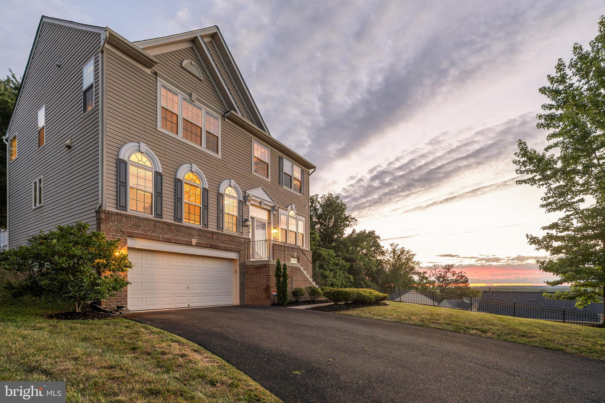 TANTALLON ON THE POTOMAC - Residential