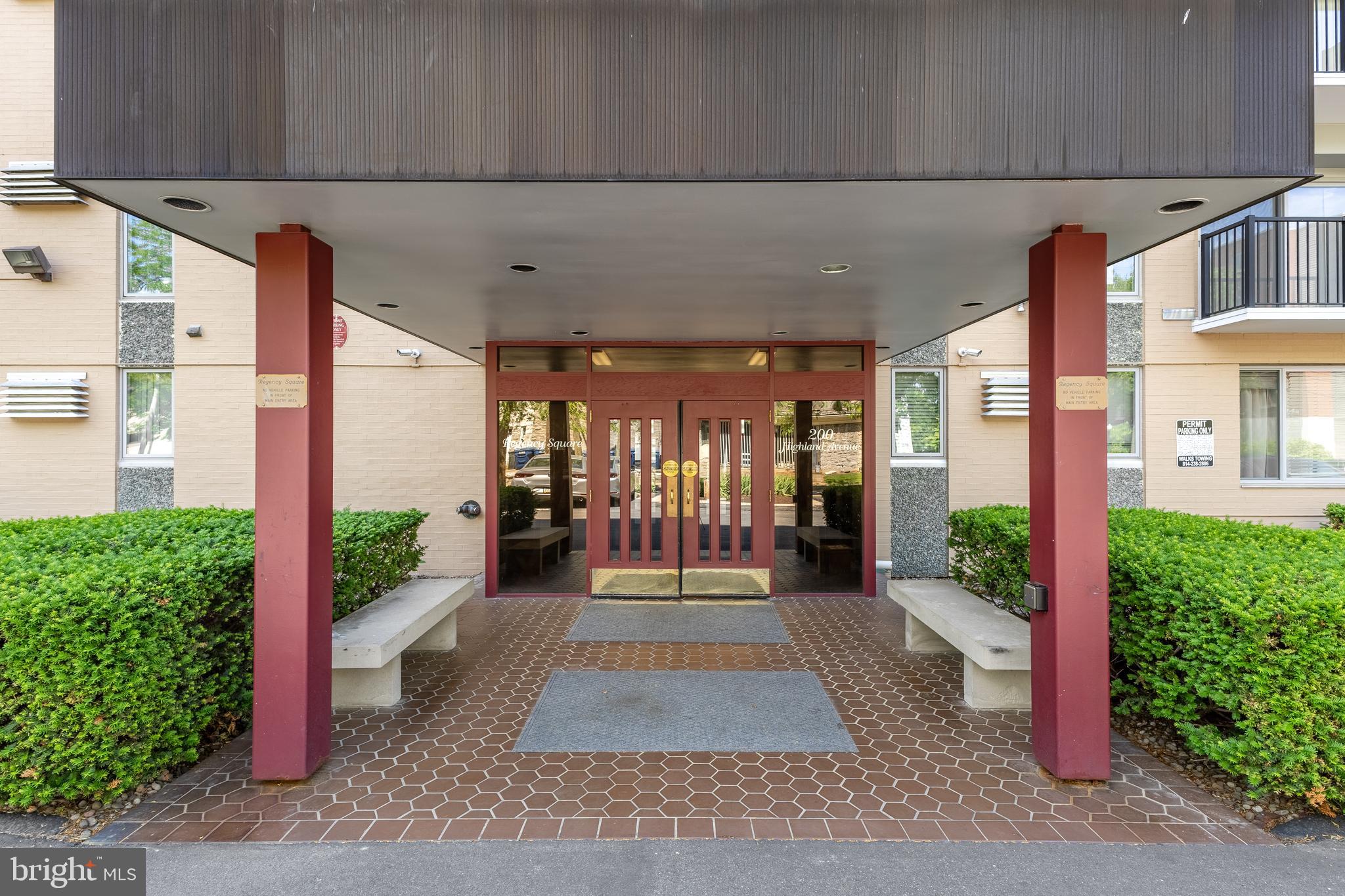 REGENCY SQUARE - Residential