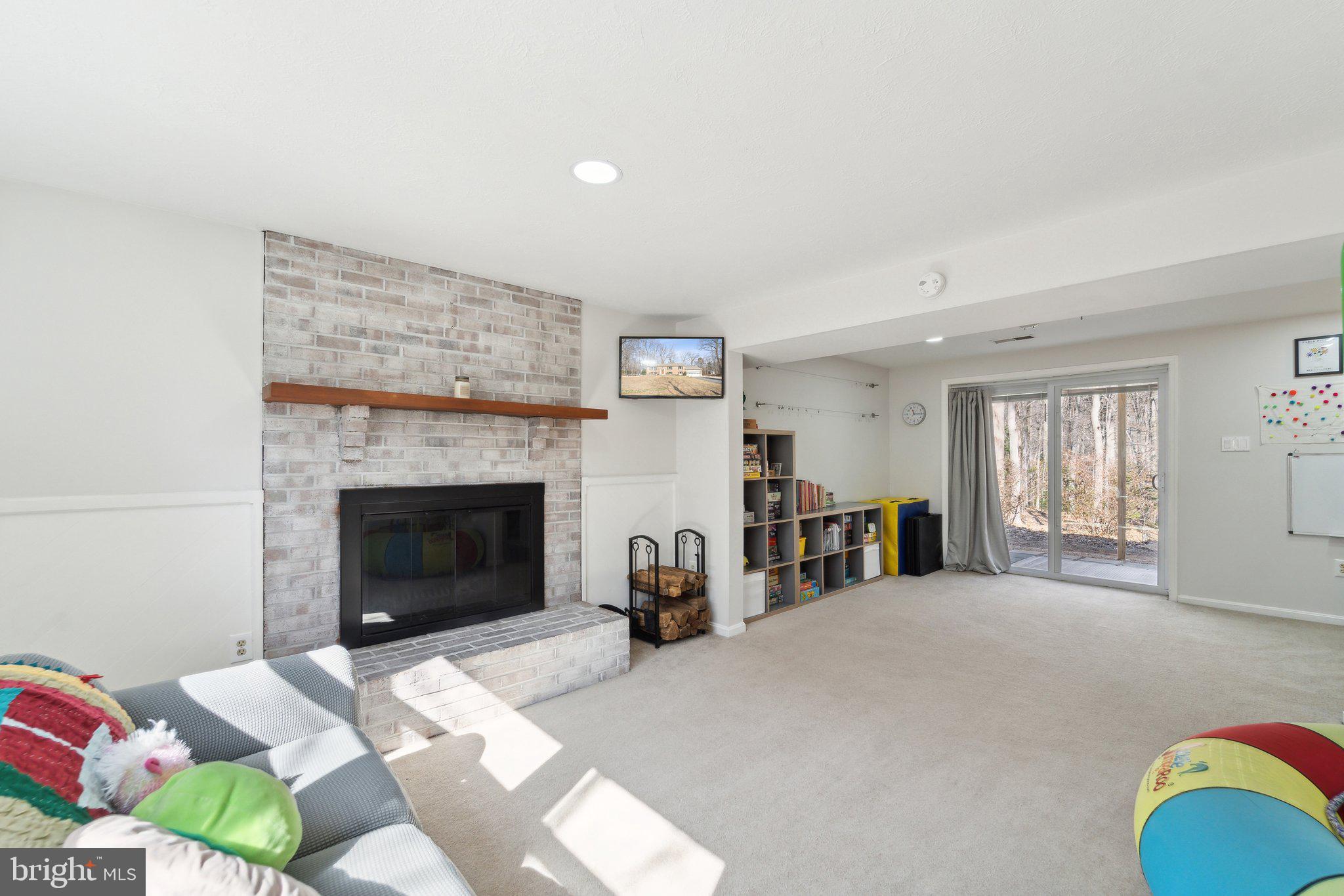 MOCKINGBIRD RIDGE - Residential