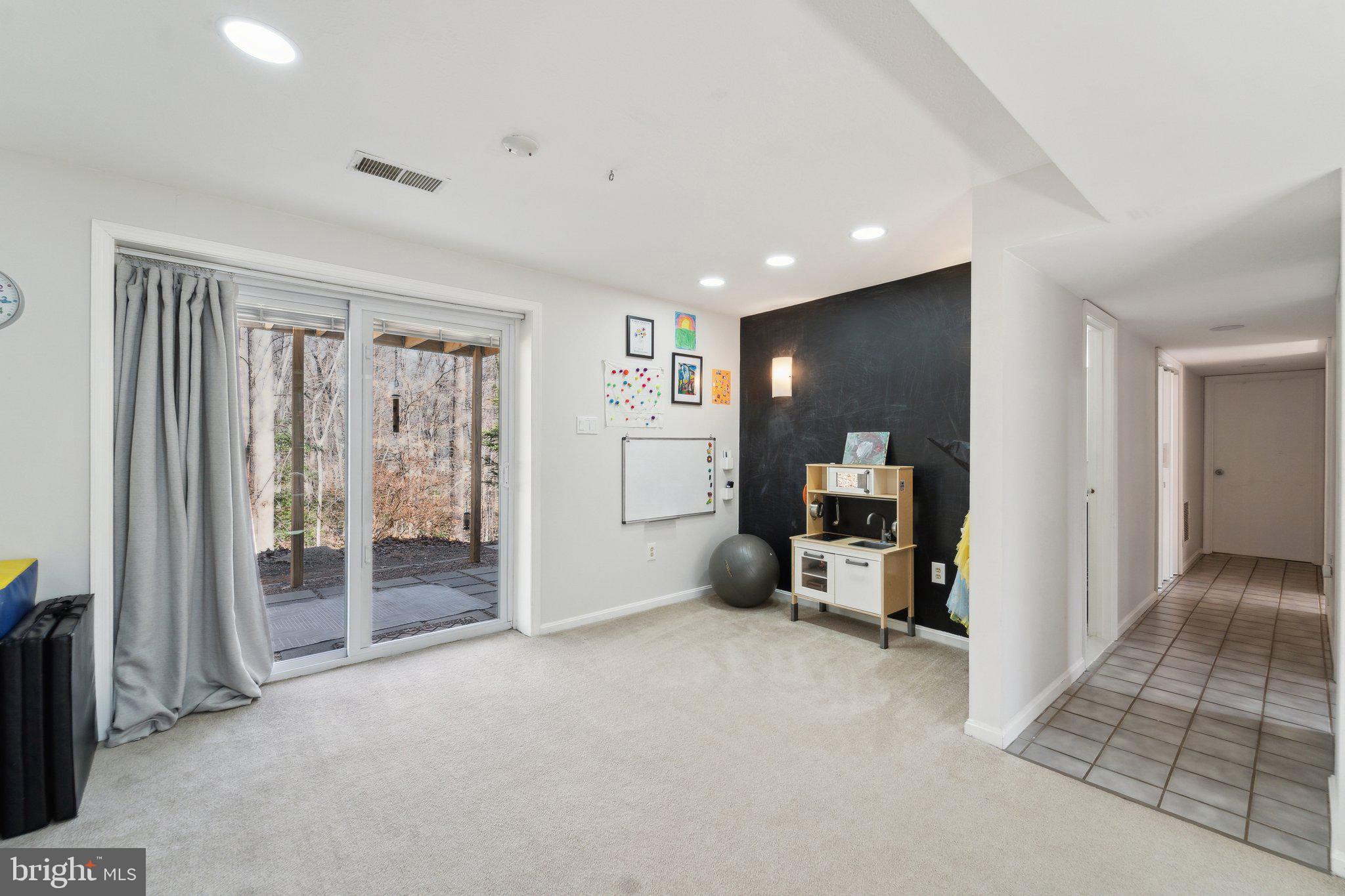 MOCKINGBIRD RIDGE - Residential