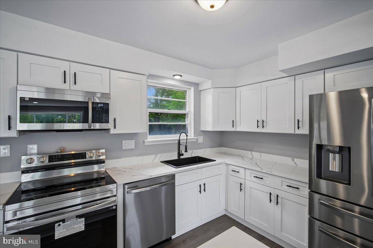 WOODBERRY FOREST - Residential