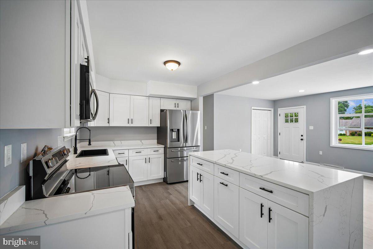 WOODBERRY FOREST - Residential