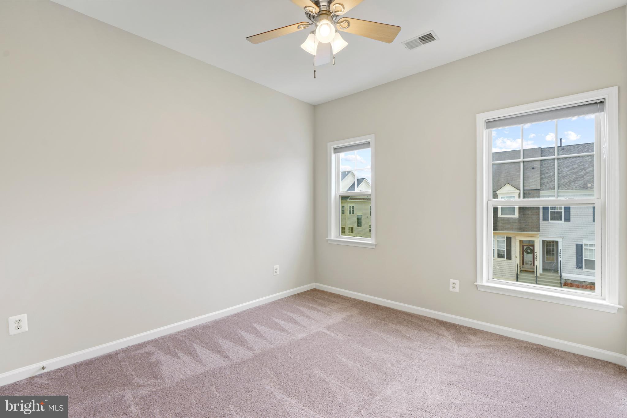 NORTHLAKE - Residential Lease