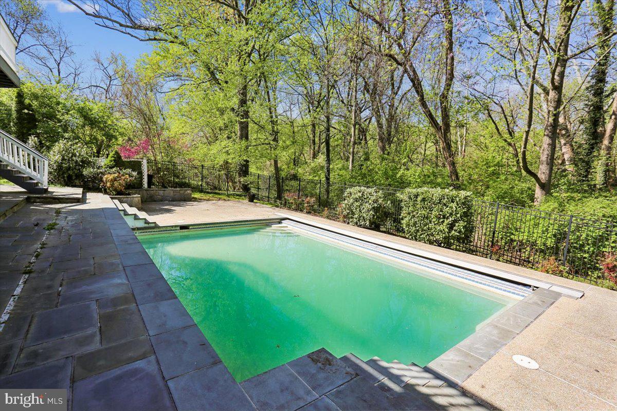 WEST CHEVY CHASE HEIGHTS - Residential