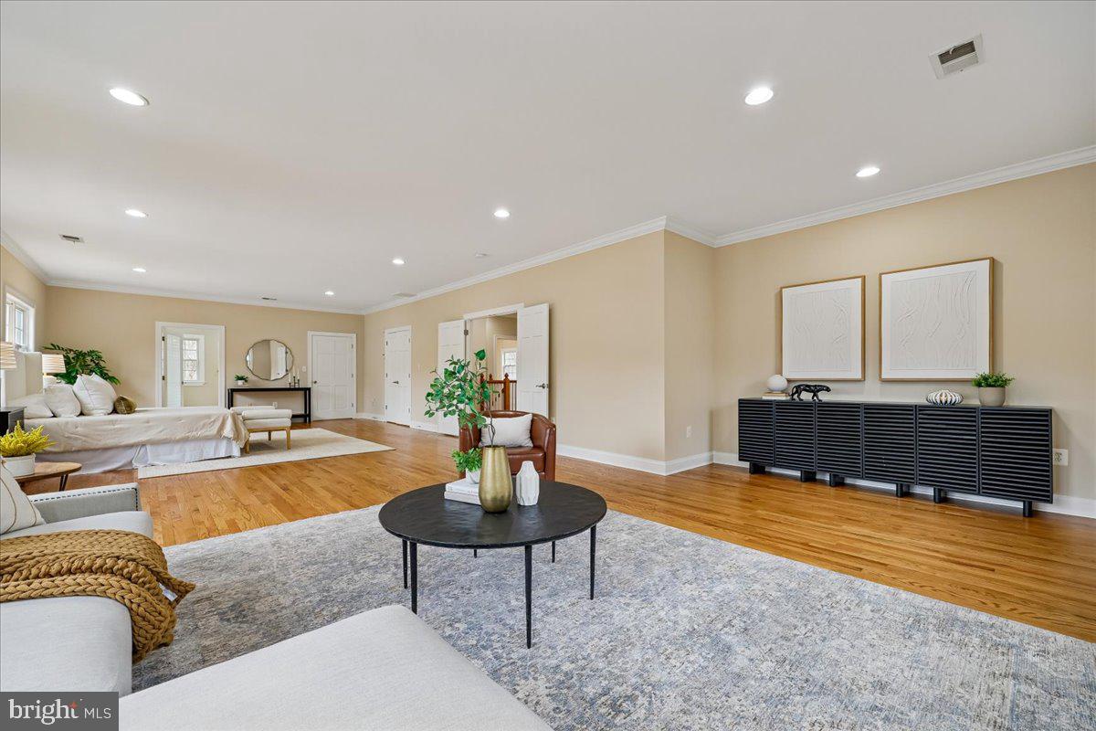 WEST CHEVY CHASE HEIGHTS - Residential