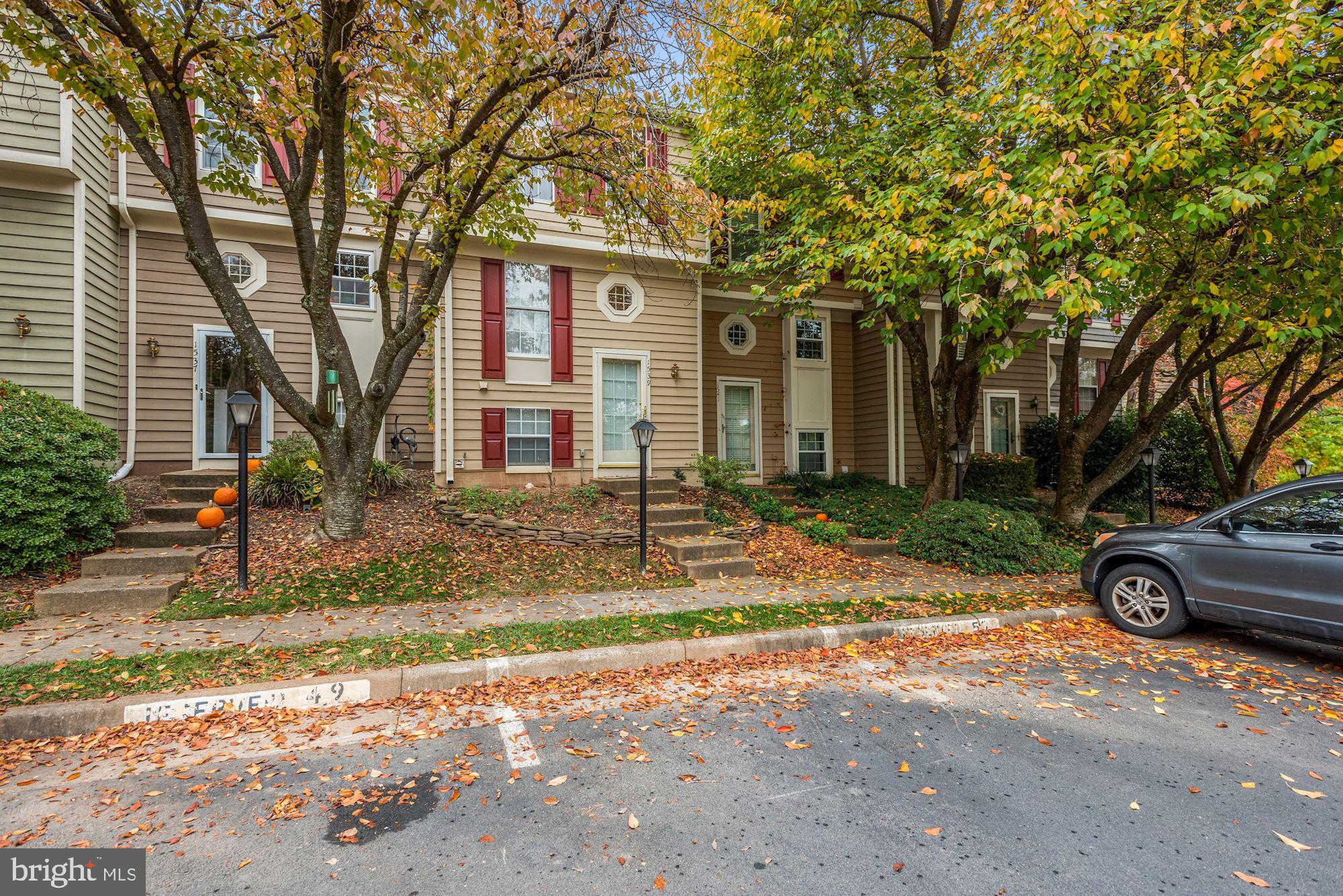 WOODCREST CLUSTER - Residential Lease