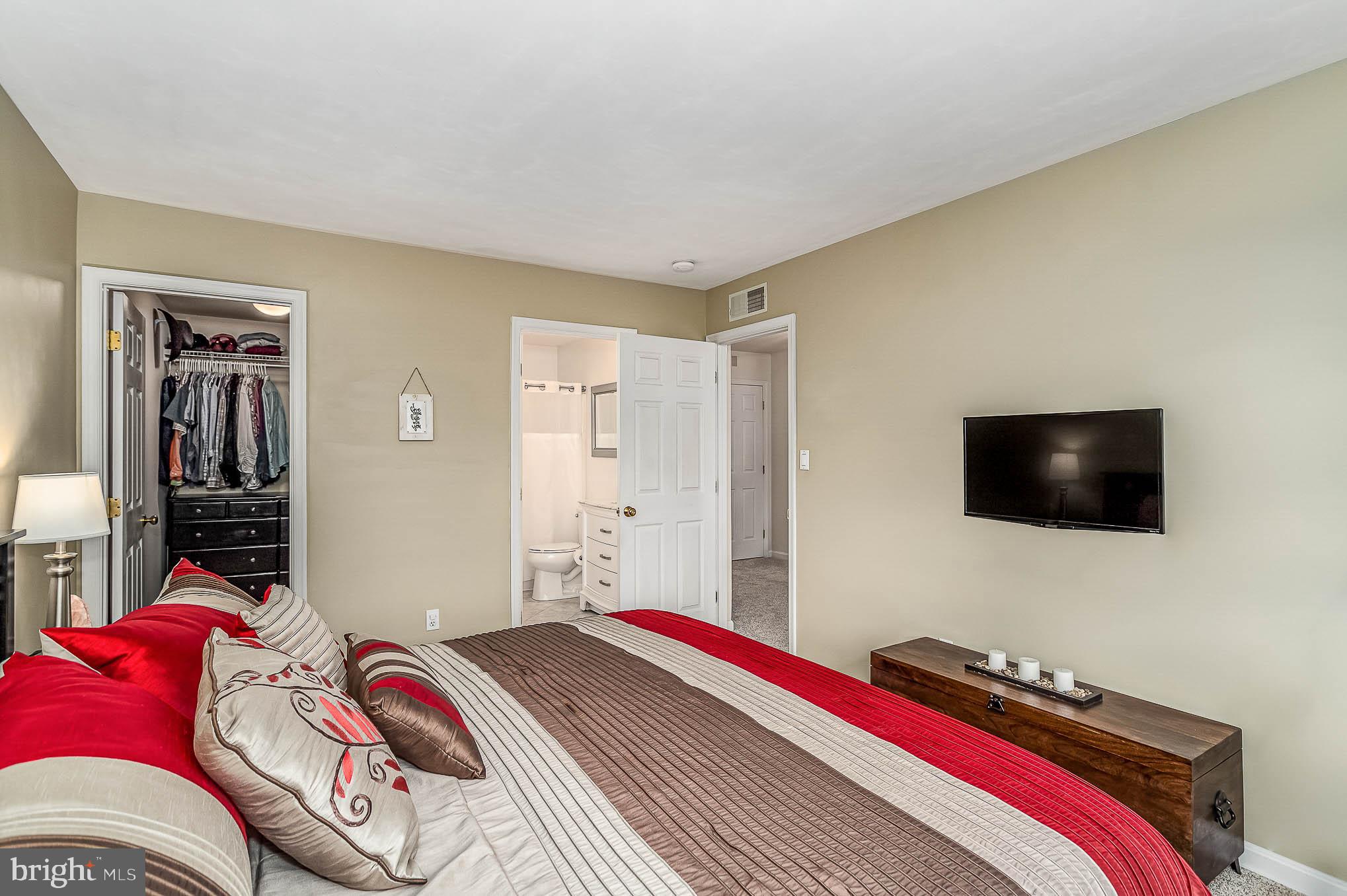 SOUTH FIELD CROSSING - Residential