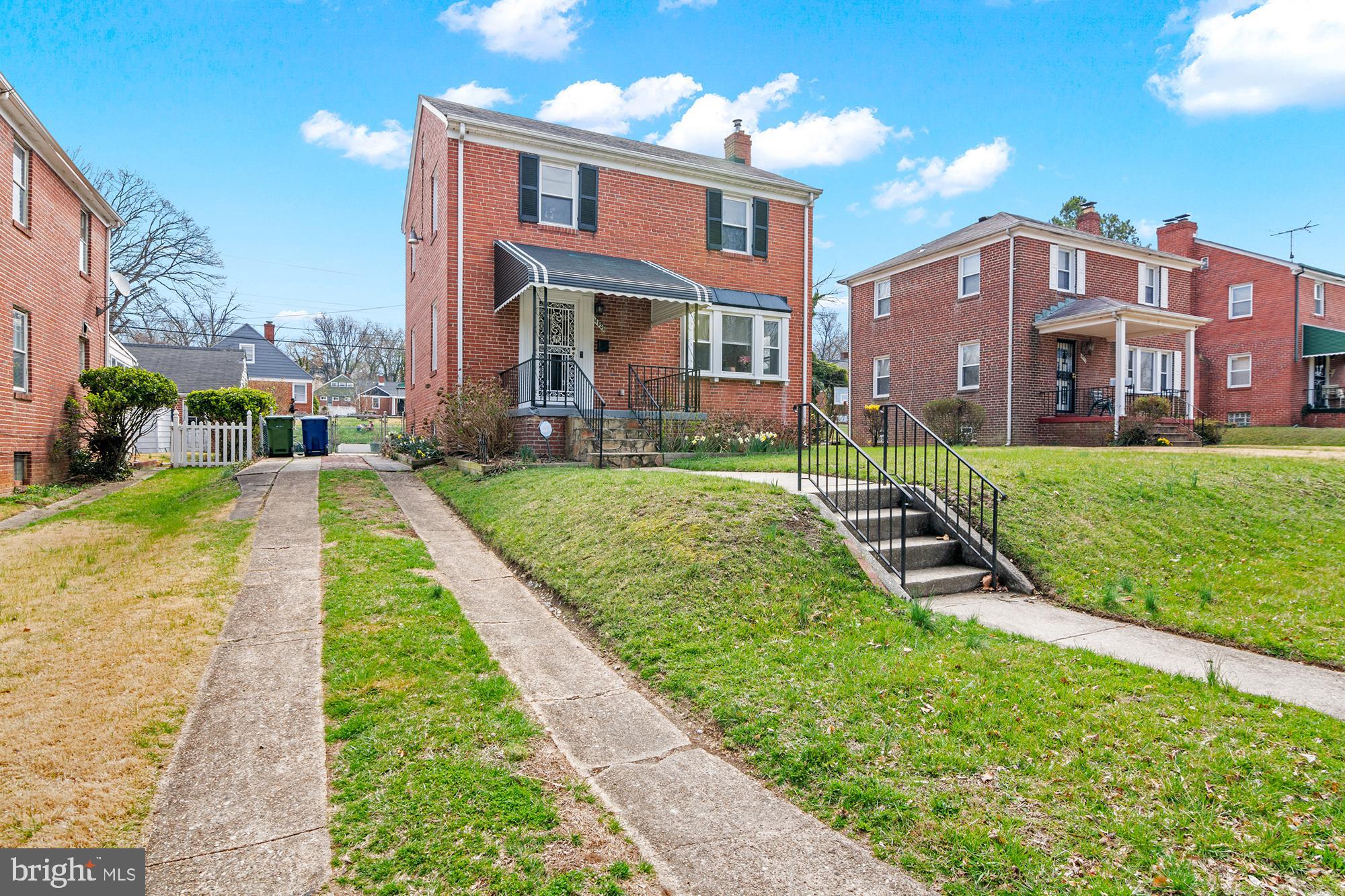 LAURAVILLE HISTORIC DISTRICT - Residential