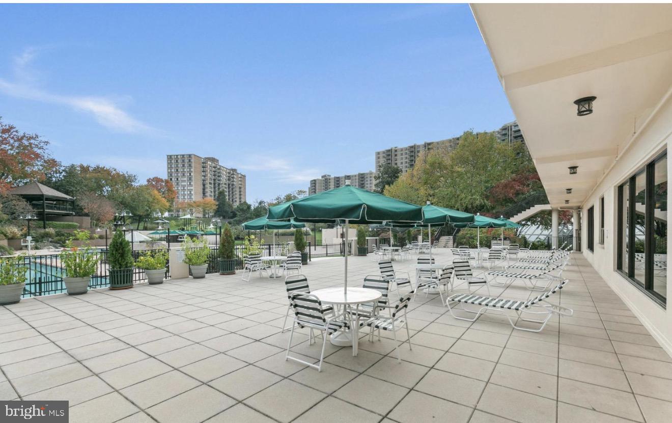 WATERGATE AT LANDMARK - Residential