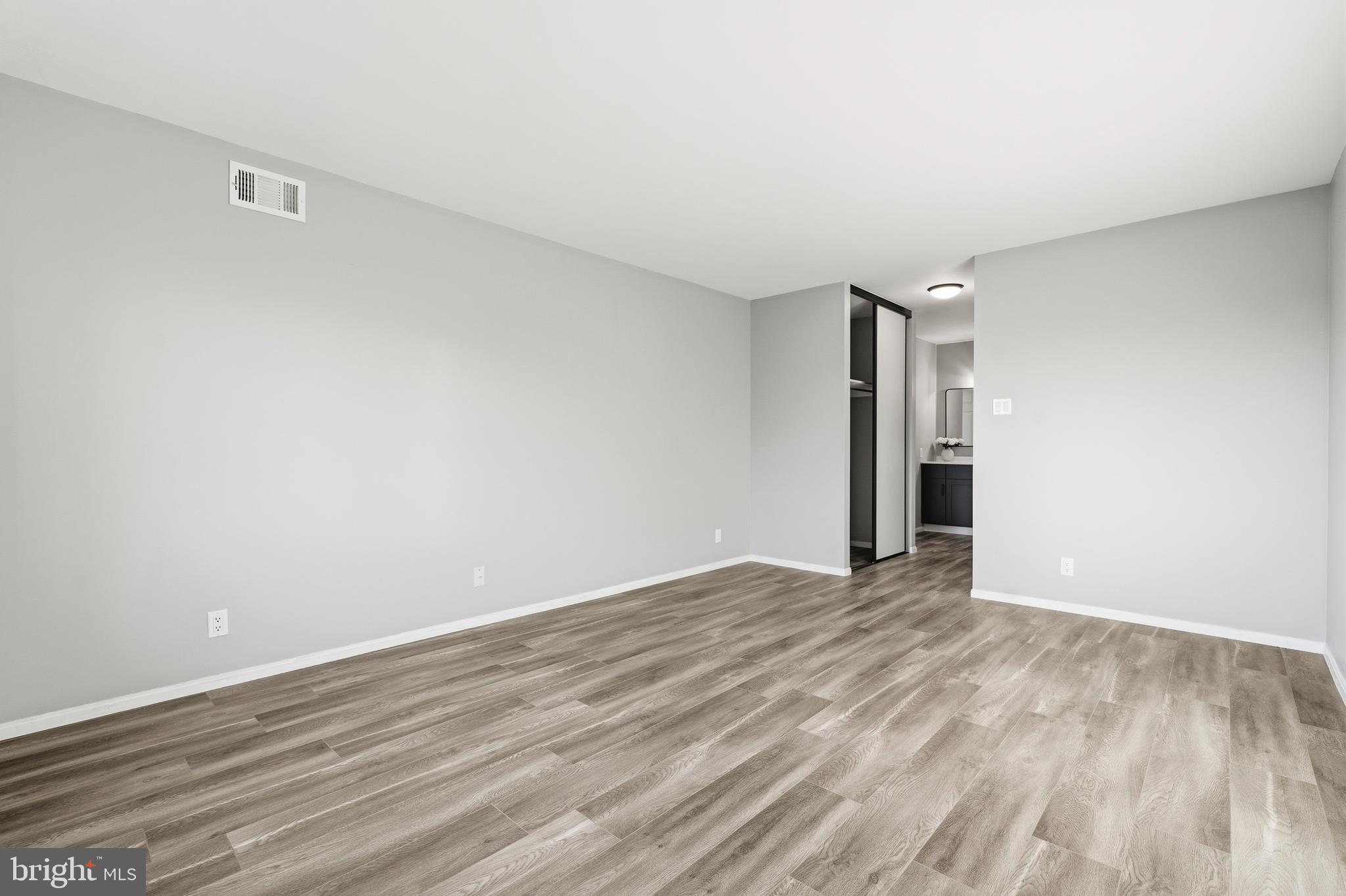 WATERGATE AT LANDMARK - Residential