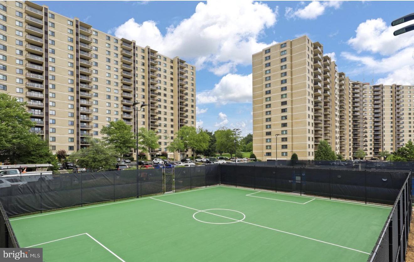 WATERGATE AT LANDMARK - Residential