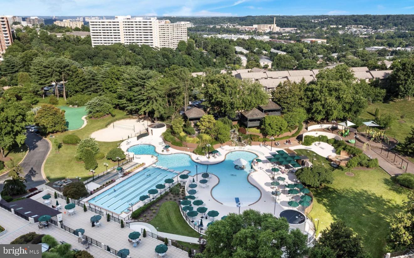 WATERGATE AT LANDMARK - Residential