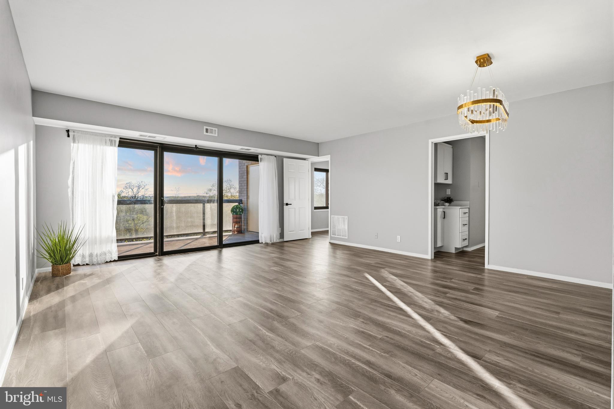 WATERGATE AT LANDMARK - Residential
