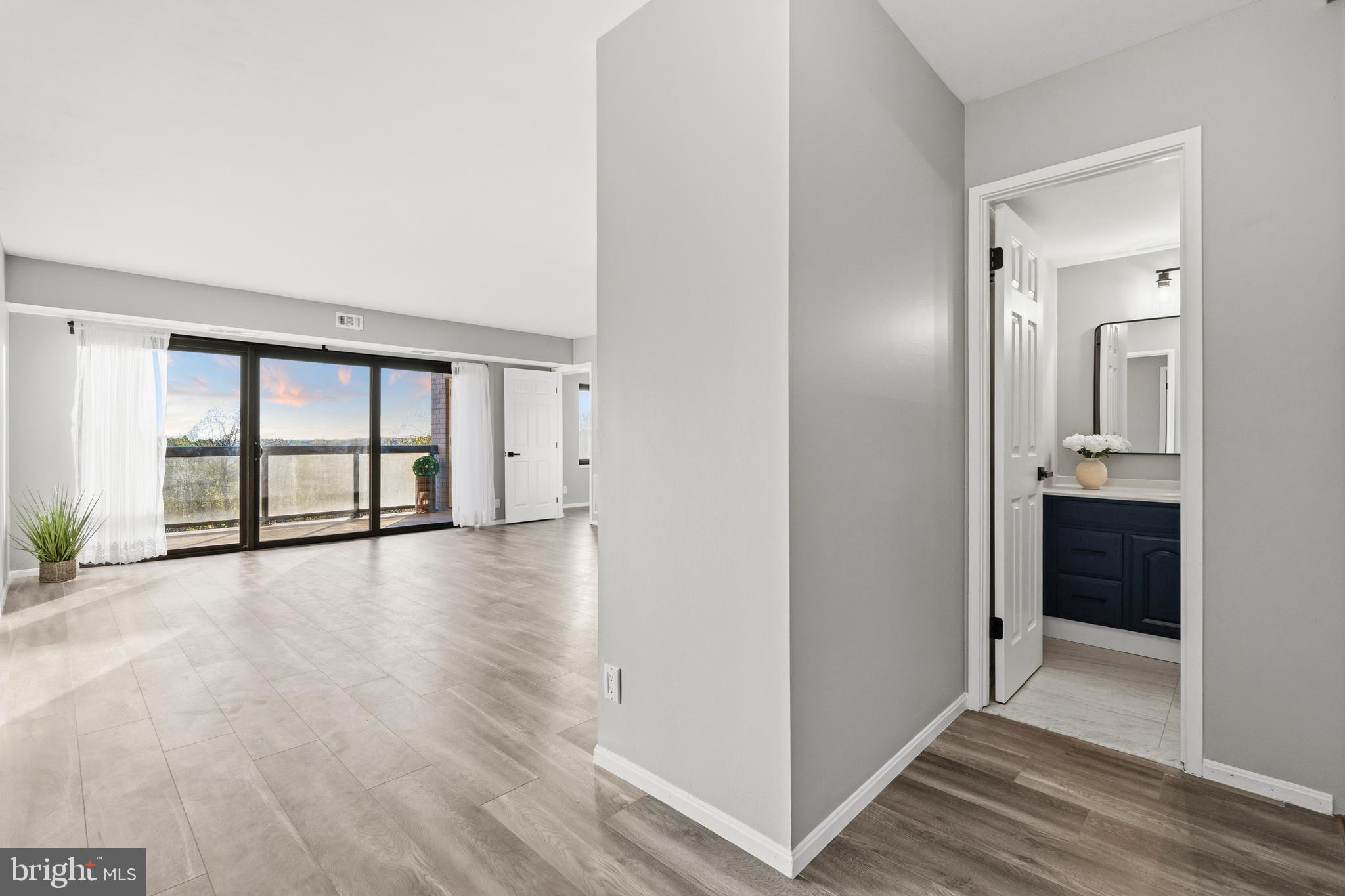 WATERGATE AT LANDMARK - Residential