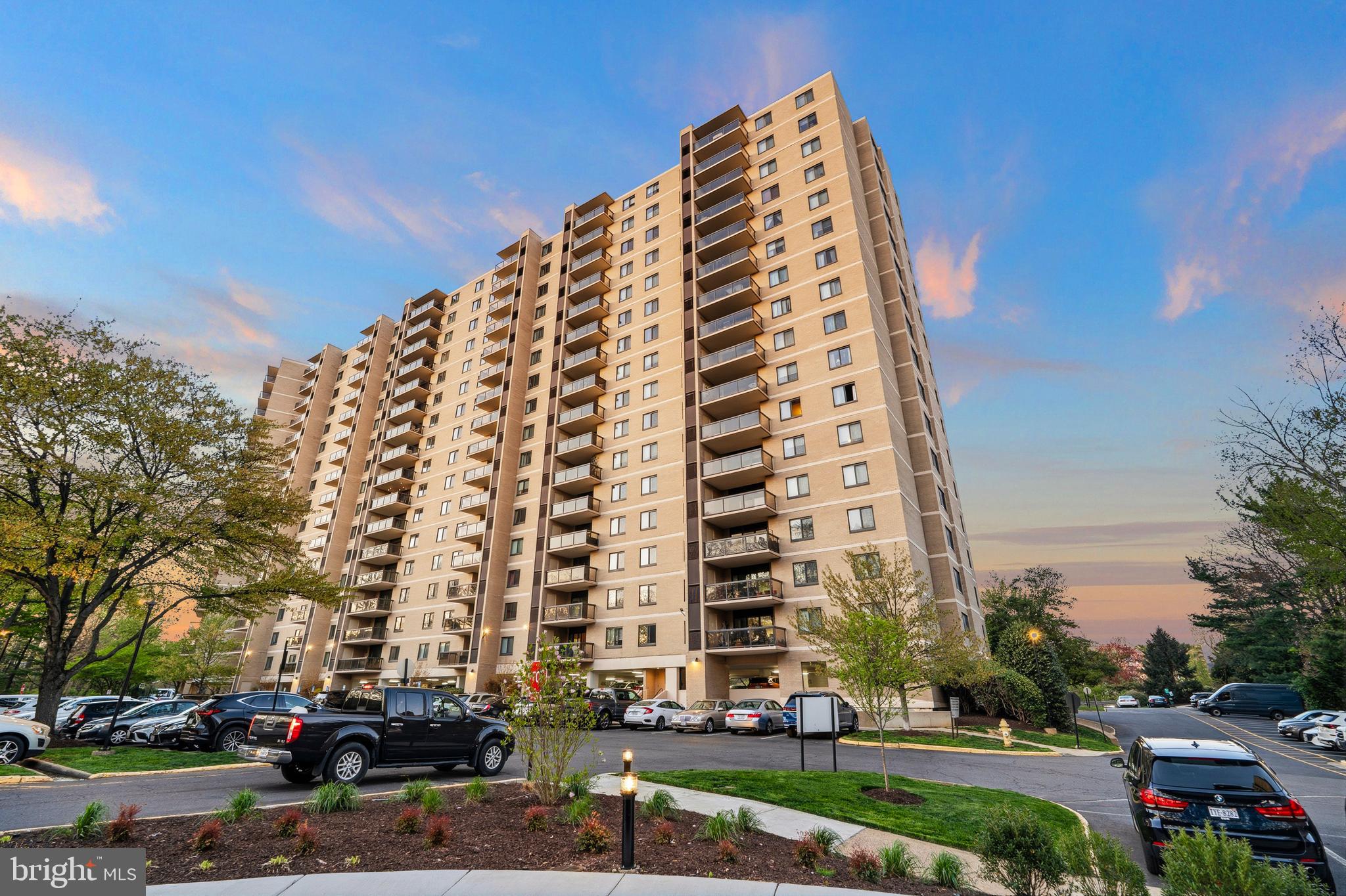 WATERGATE AT LANDMARK - Residential