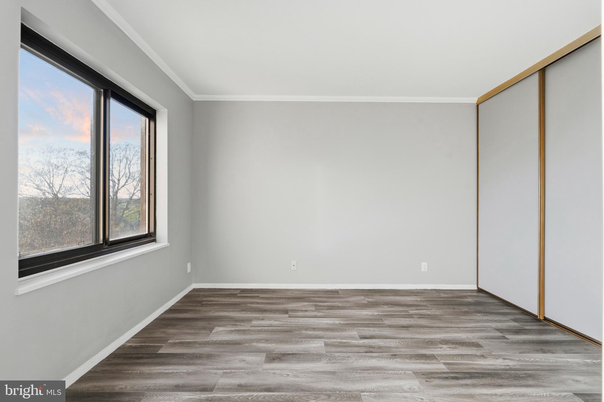 WATERGATE AT LANDMARK - Residential