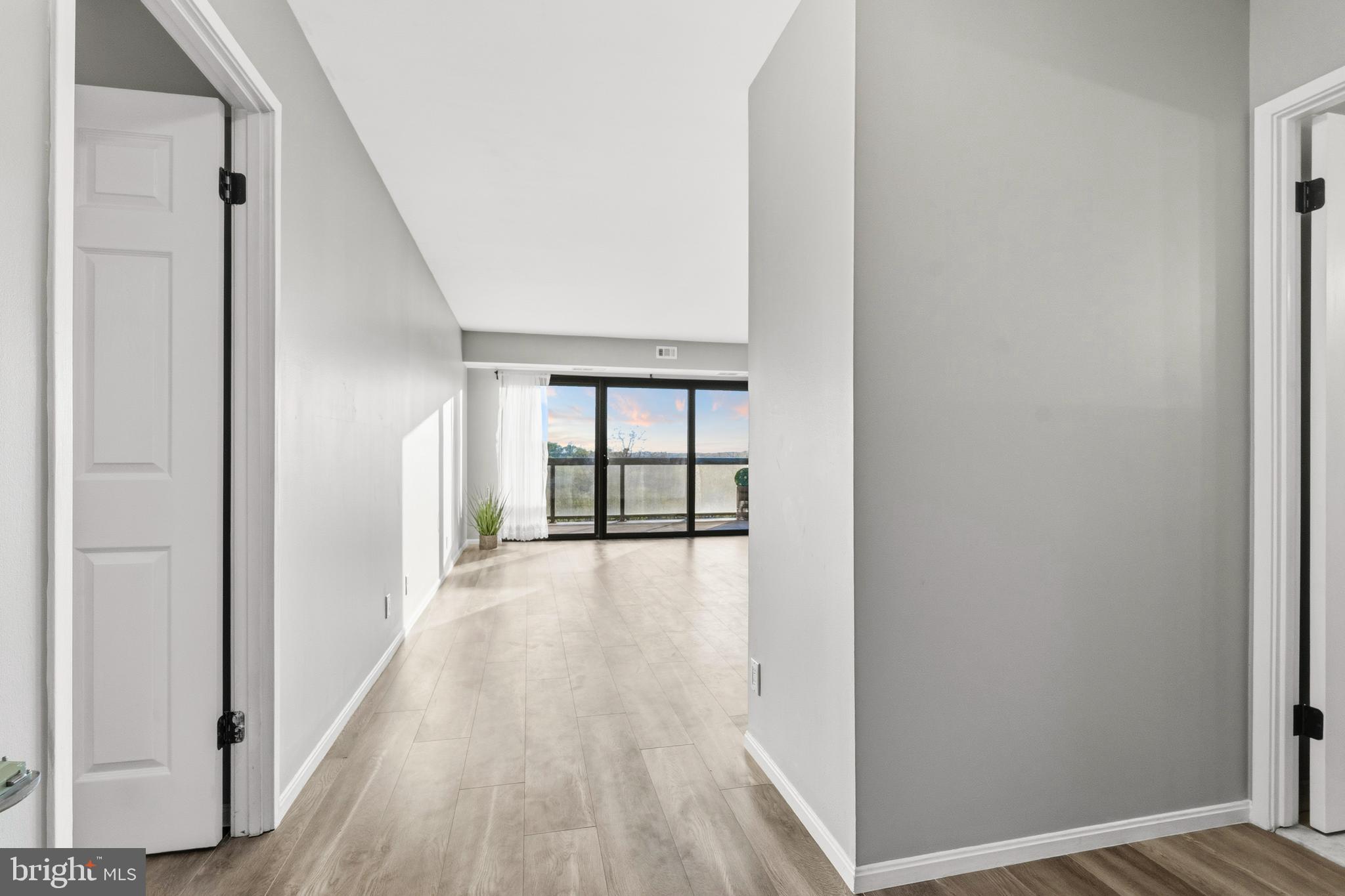 WATERGATE AT LANDMARK - Residential