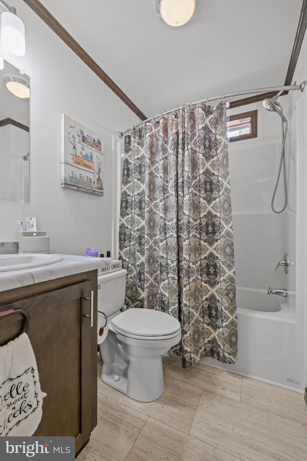 SLEEPY KNOLLS - Residential