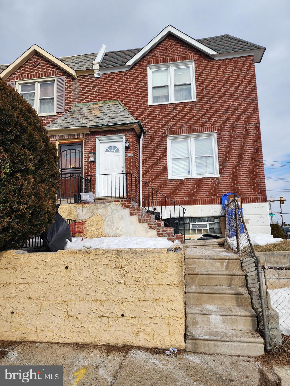 Fully occupied 2+2  Duplex with Ground Level Day Care. Legal duplex with Use Registration for a Day Care. All units on yearly leases with ability to give 60 days notice to top floor unit with upon acceptable sale and inspection negotiations. Conveniently located near transportation, schools, shopping and easy access to Roosevelt Blvd. 24-48hr notice to view top floors with access to Day Dare on weekends or evenings with serious interest only.