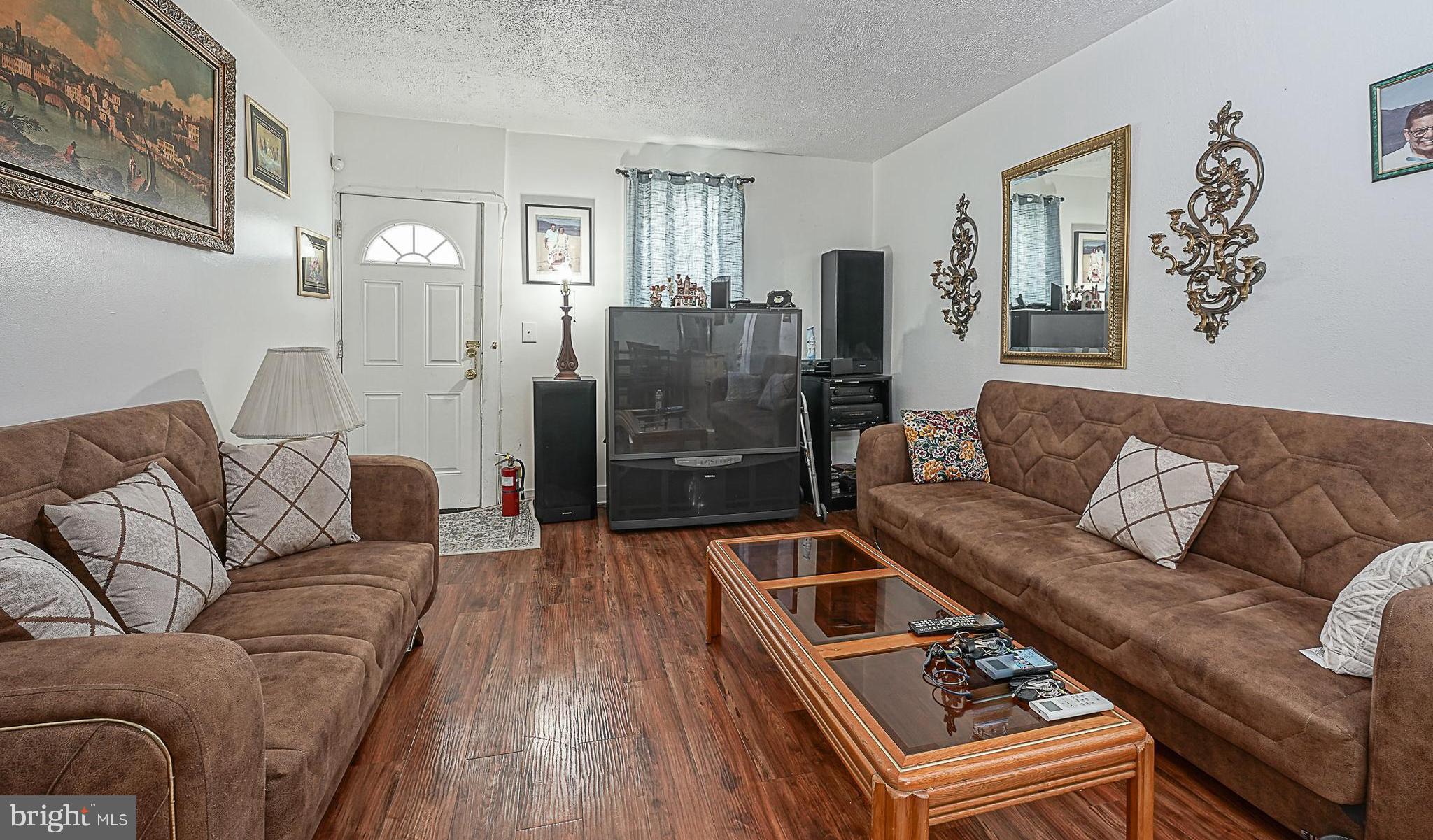 NORRIS SQUARE - Residential
