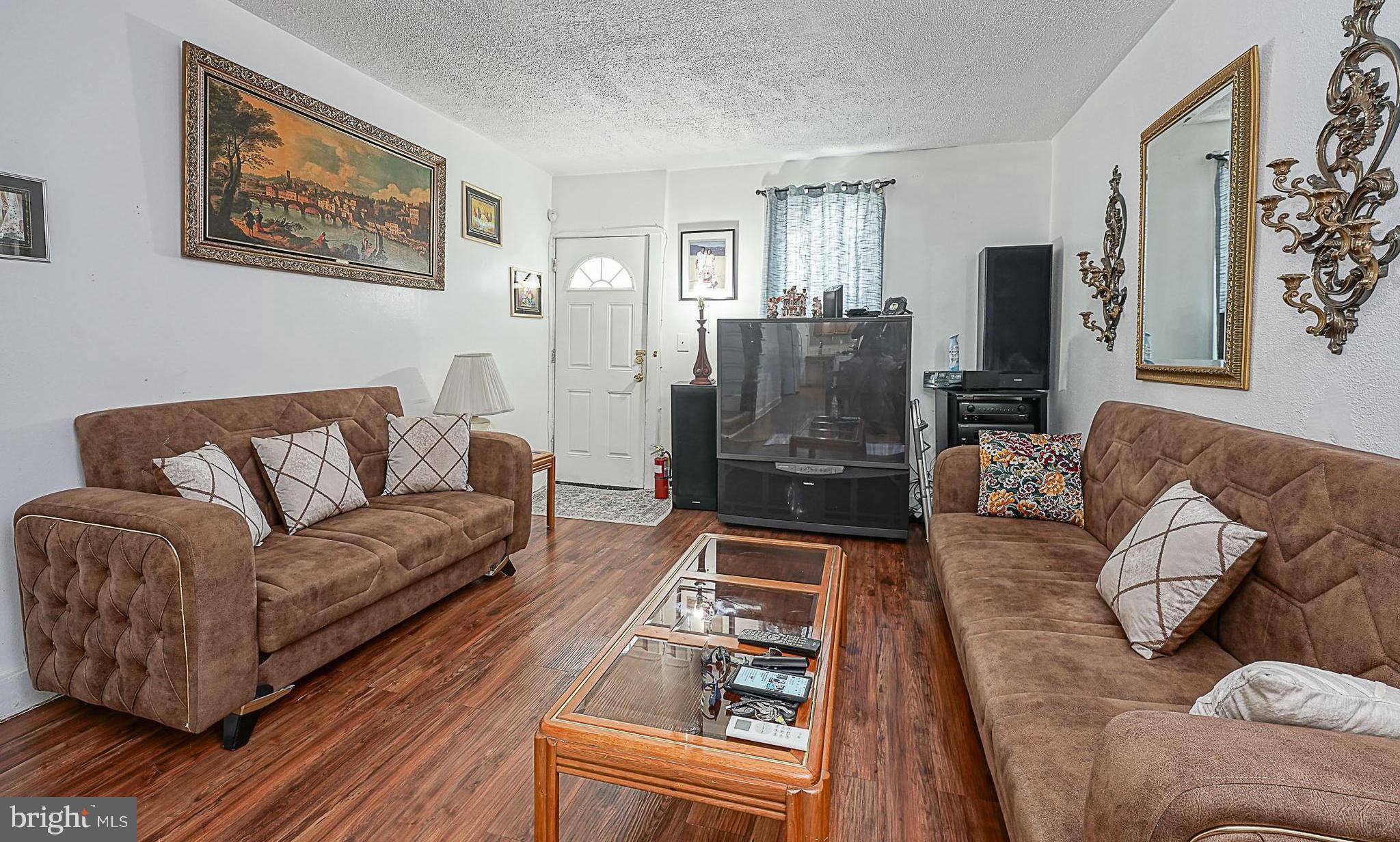 NORRIS SQUARE - Residential