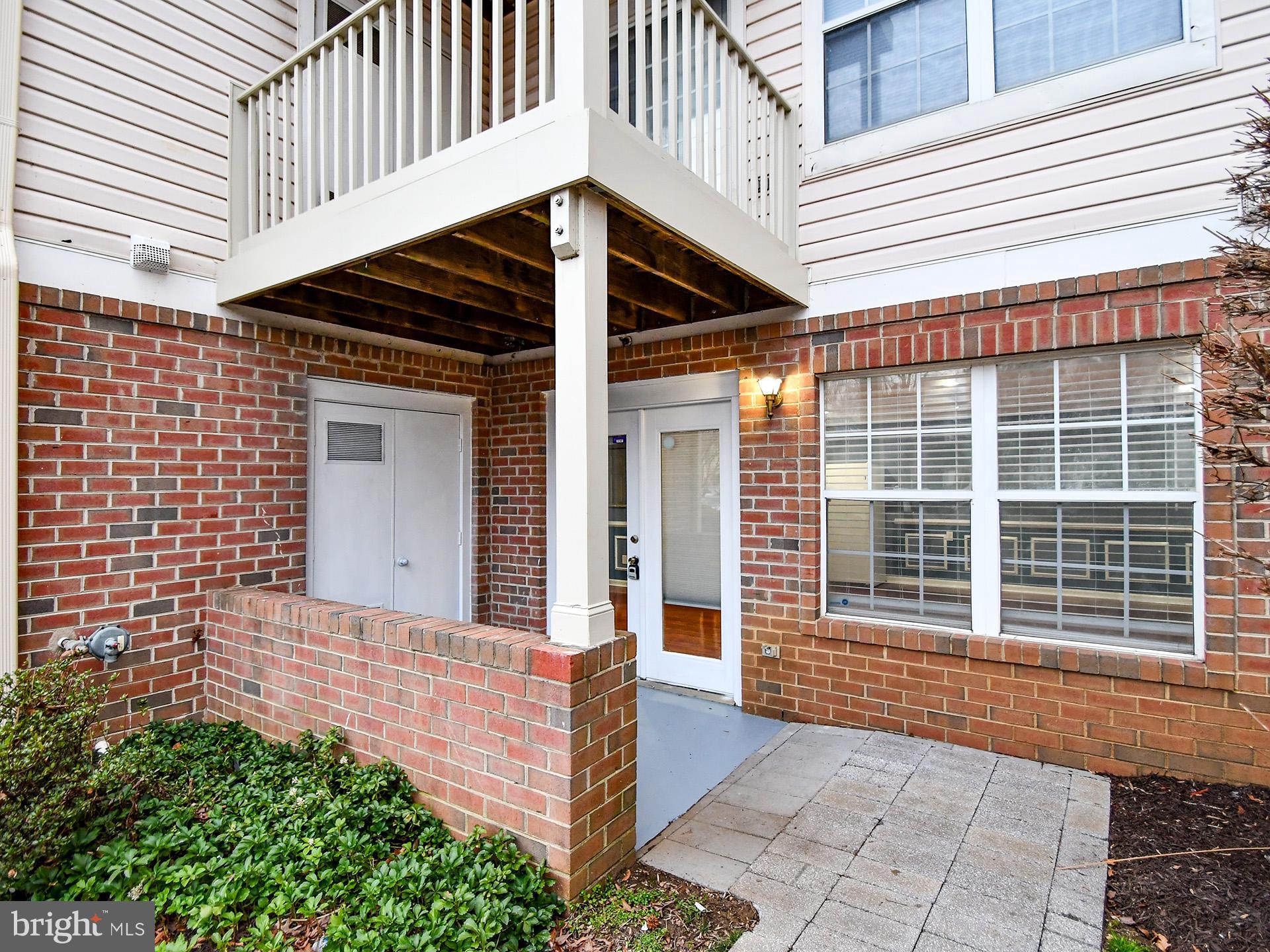 LAKE POINTE AT TOWN CENTER - Residential