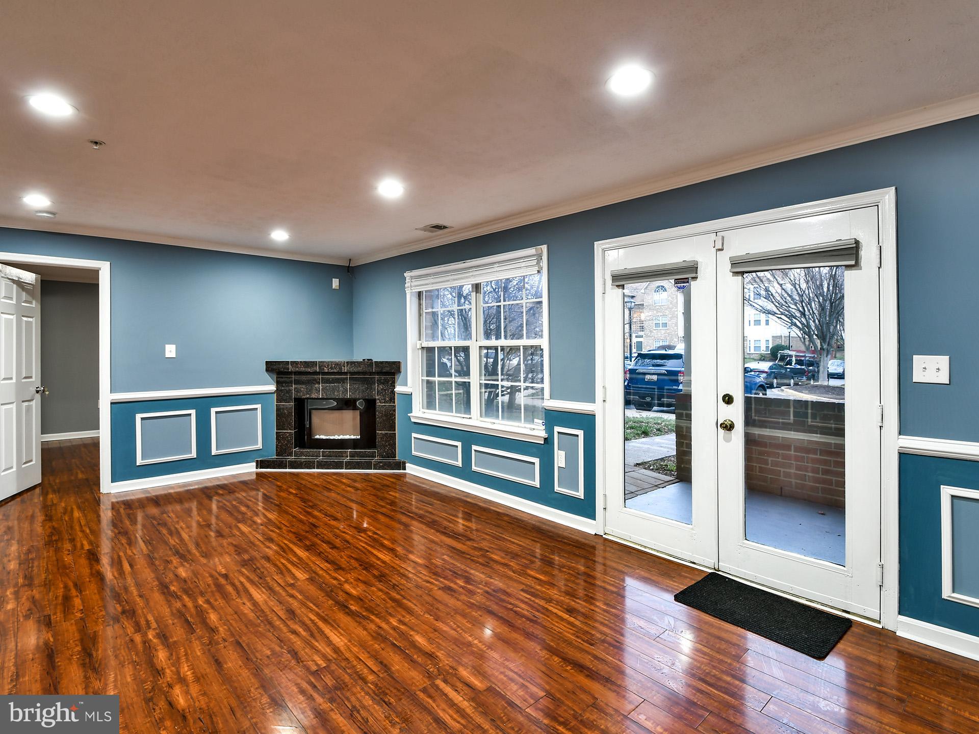 LAKE POINTE AT TOWN CENTER - Residential