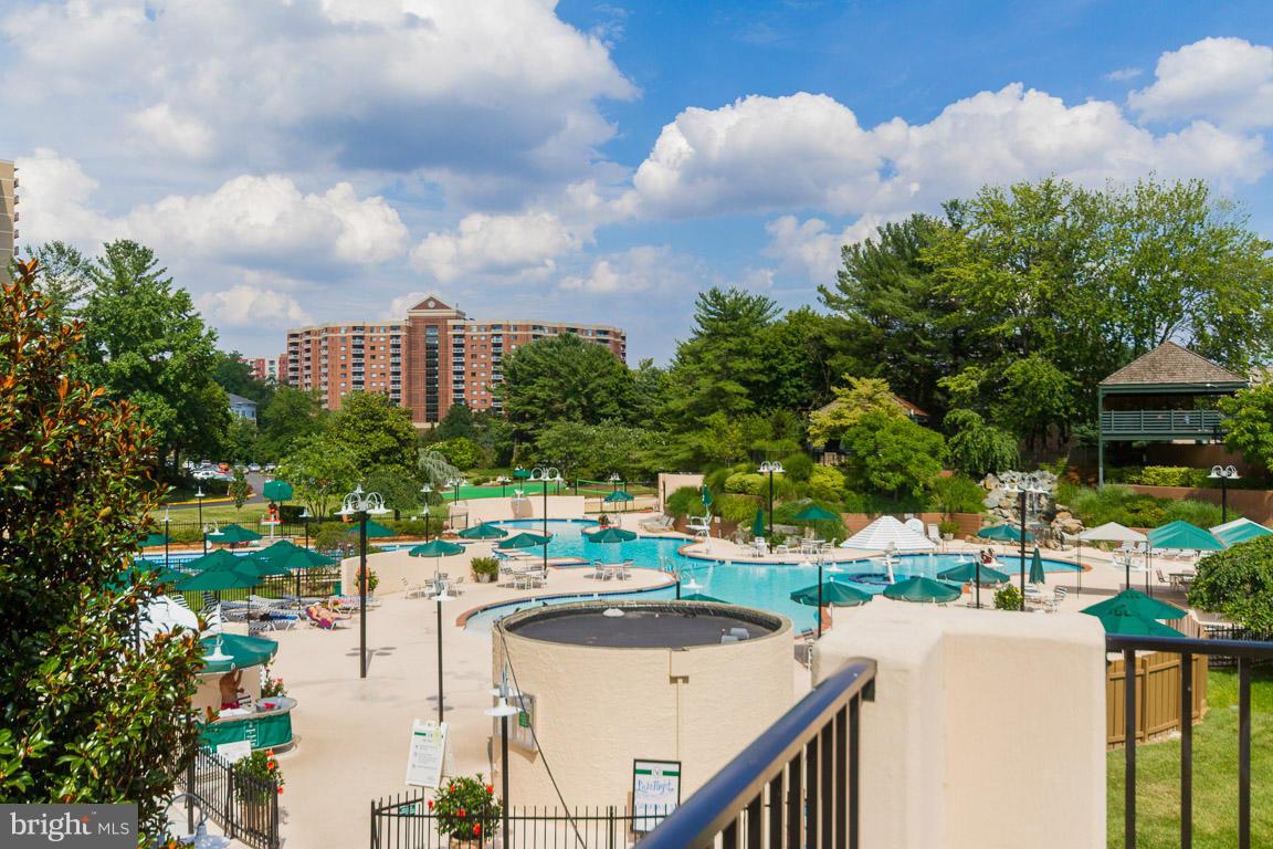 WATERGATE AT LANDMARK - Residential