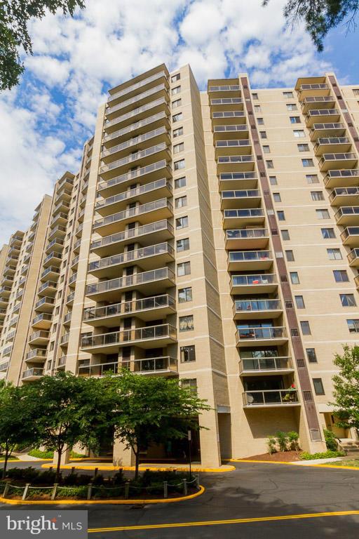 WATERGATE AT LANDMARK - Residential