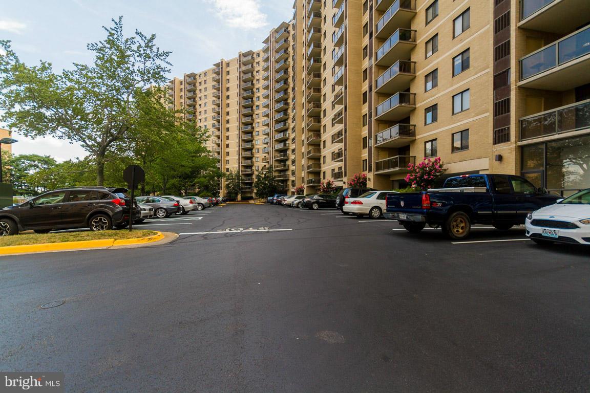 WATERGATE AT LANDMARK - Residential