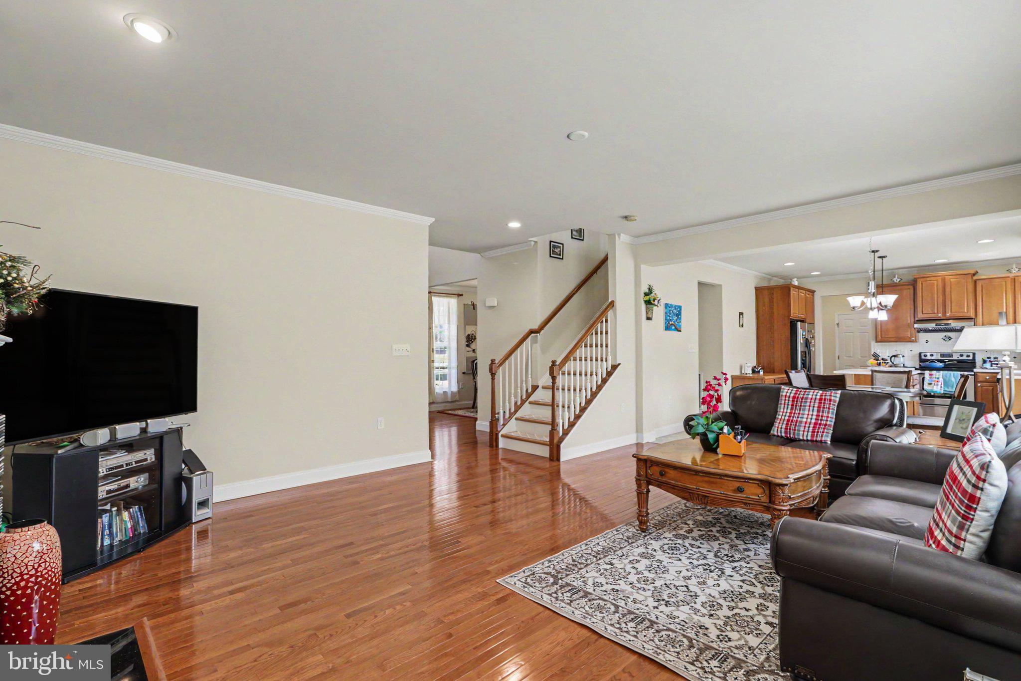SOUTHPOINT MEADOWS - Residential
