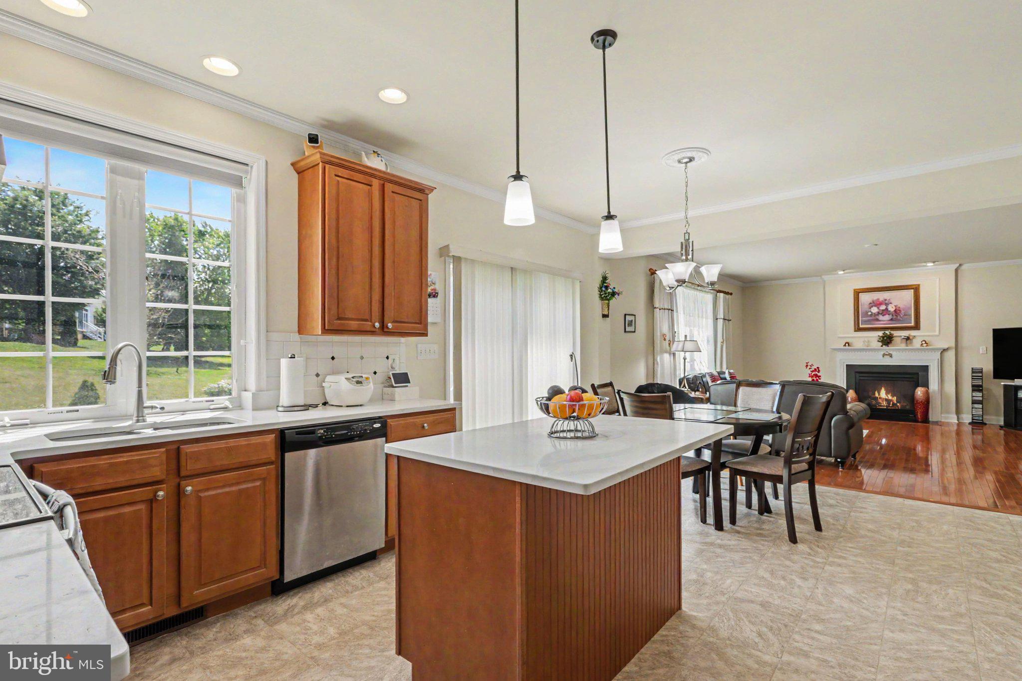 SOUTHPOINT MEADOWS - Residential
